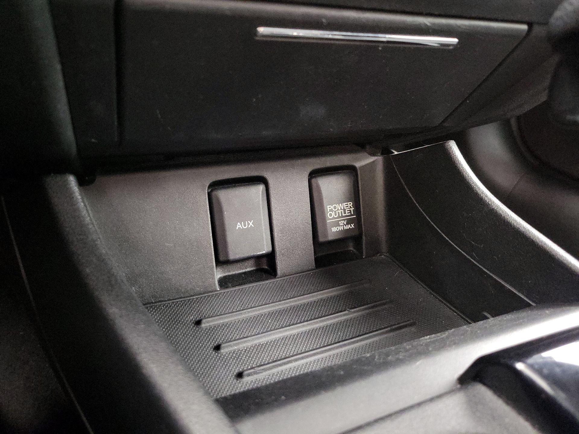 Thumbnail: 2014 Honda Civic - 18