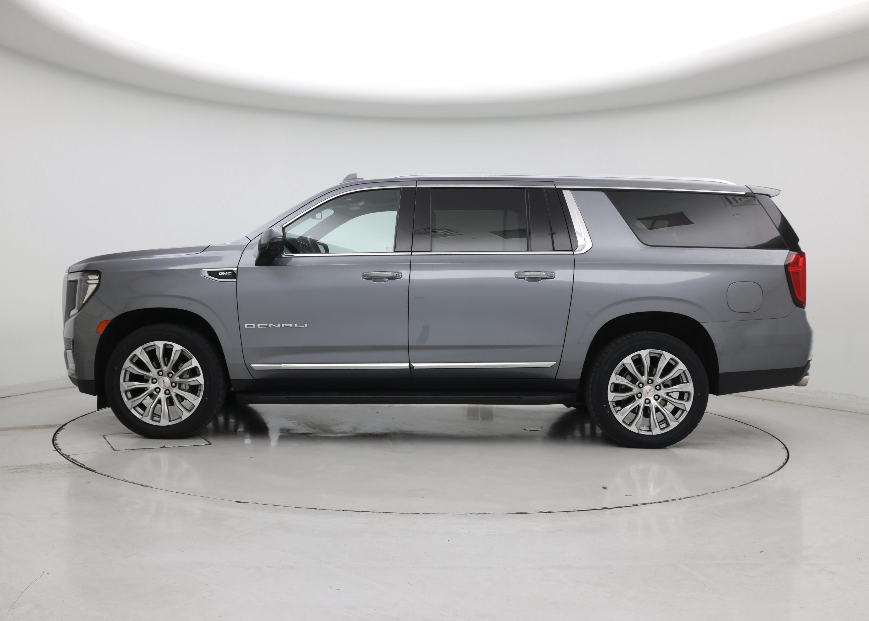 Thumbnail: 2022 GMC Yukon XL - 3