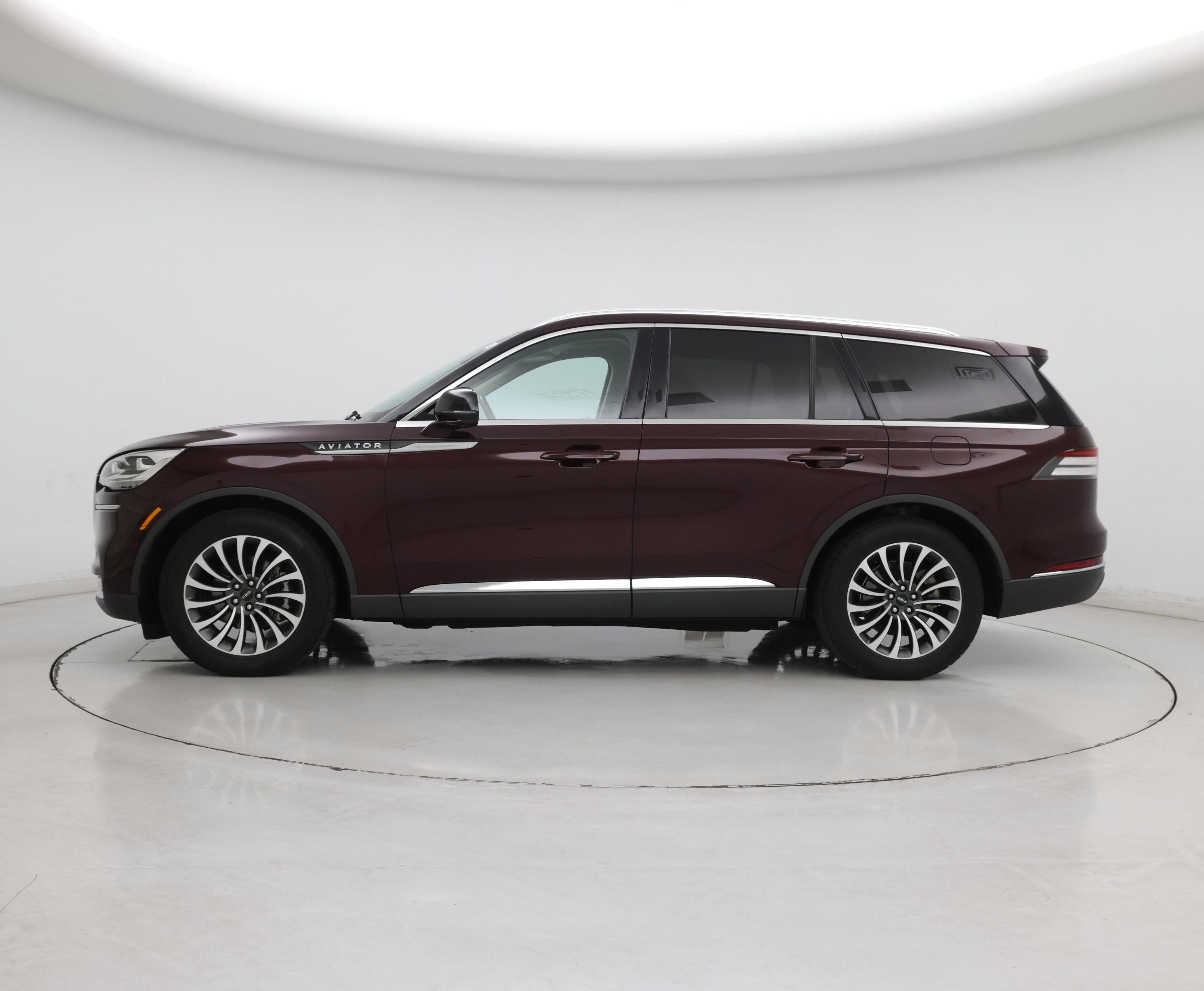 Thumbnail: 2021 Lincoln Aviator - 3