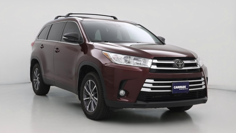 2019 Toyota Highlander XLE Hero Image