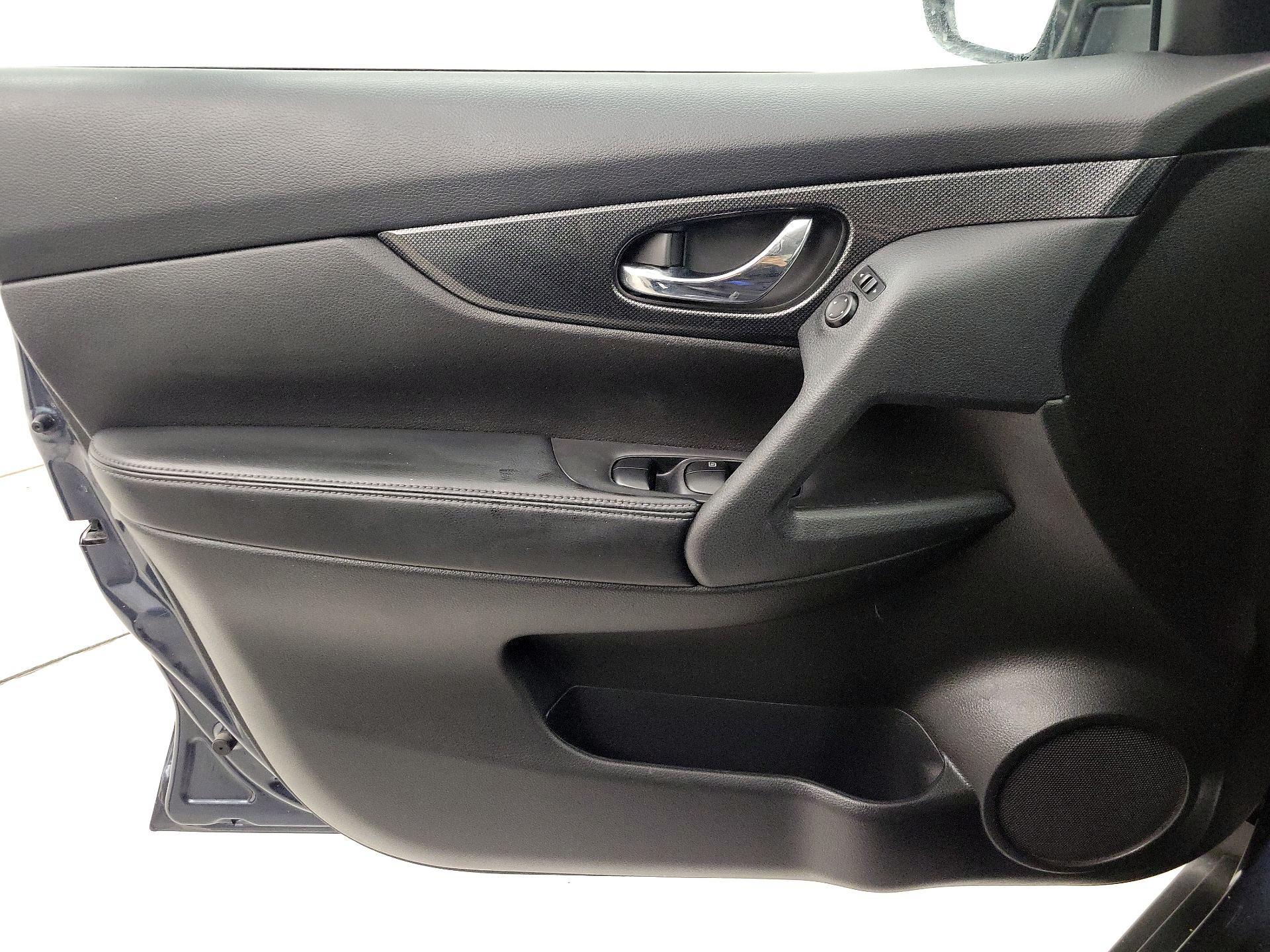 Thumbnail: 2014 Nissan Rogue - 12