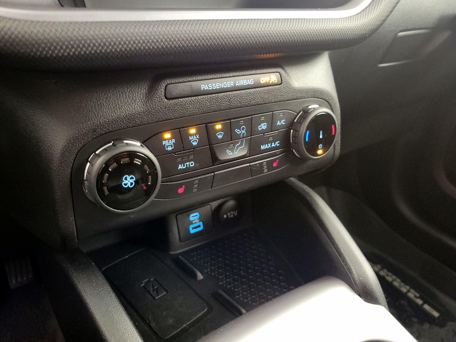 Thumbnail: 2022 Ford Bronco Sport - 16