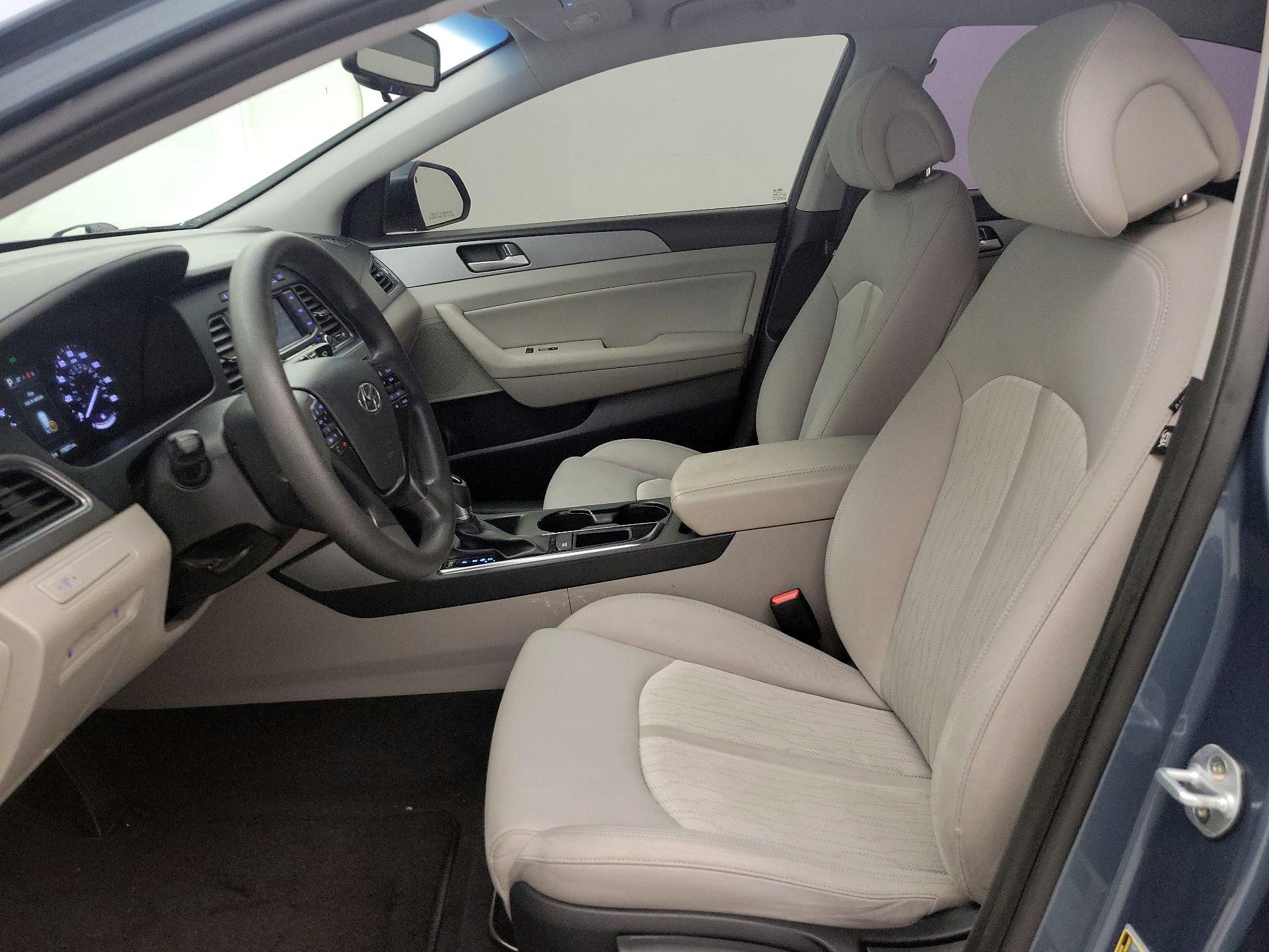 Thumbnail: 2016 Hyundai Sonata - 11
