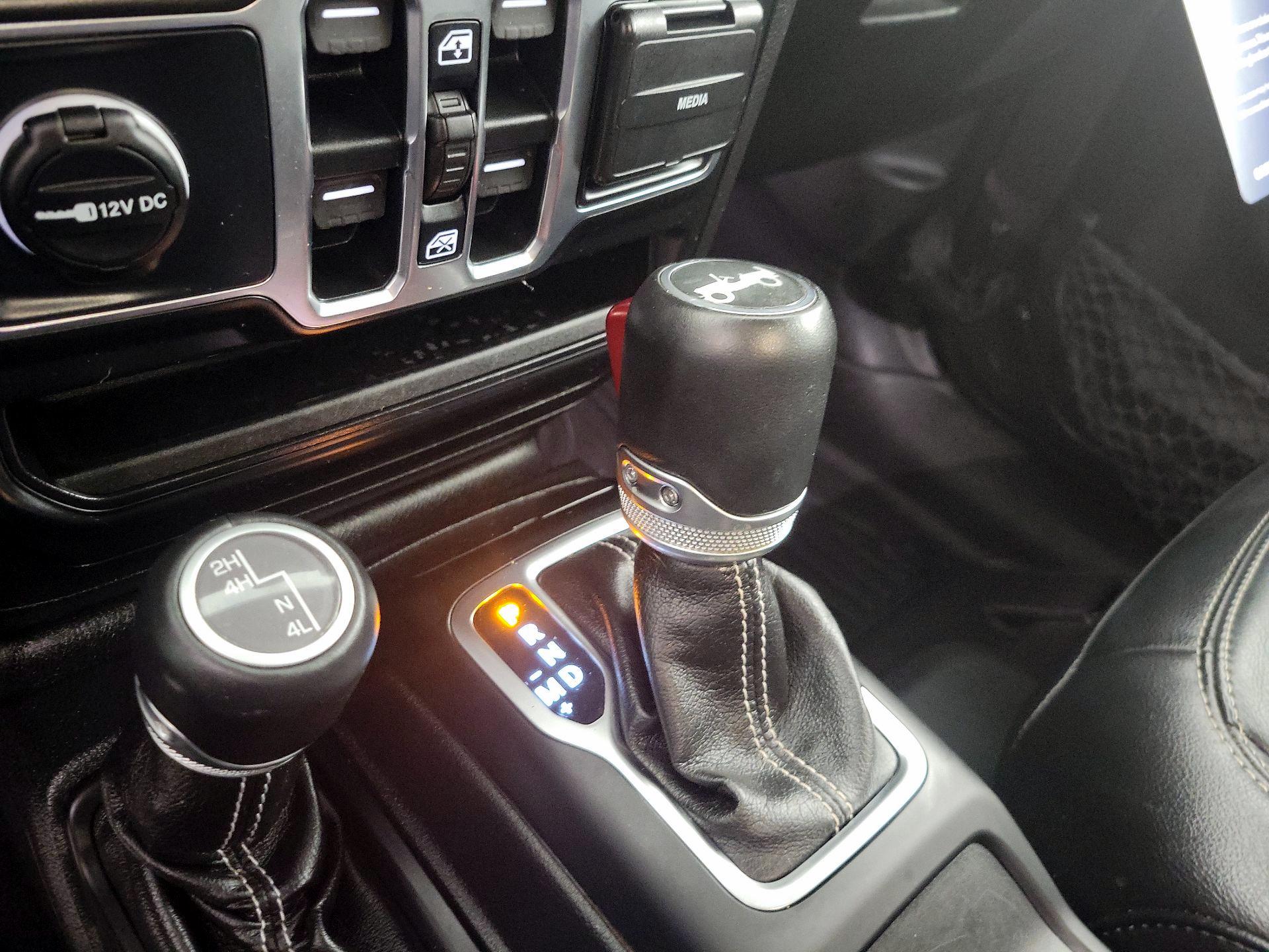 Thumbnail: 2019 Jeep Wrangler - 18