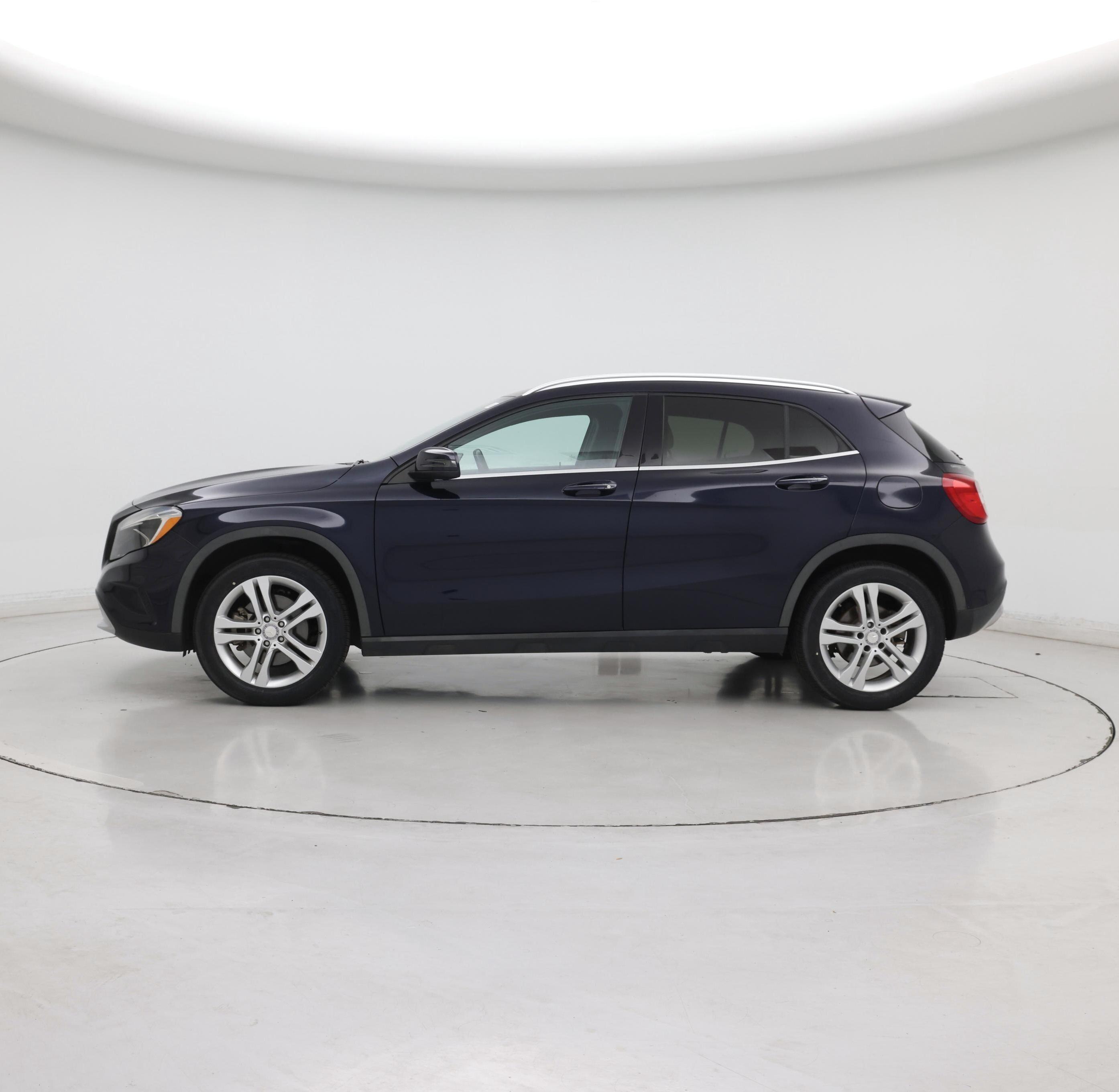 Thumbnail: 2017 Mercedes-Benz GLA - 3