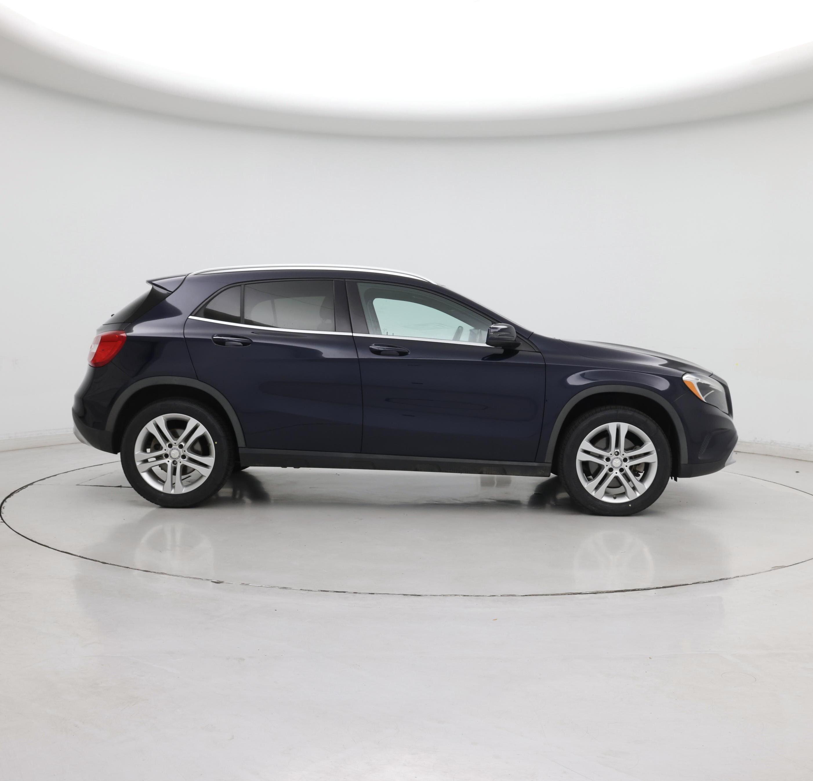 Thumbnail: 2017 Mercedes-Benz GLA - 7