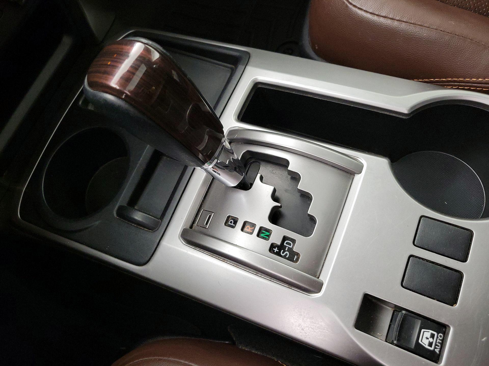 Thumbnail: 2016 Toyota 4Runner - 18