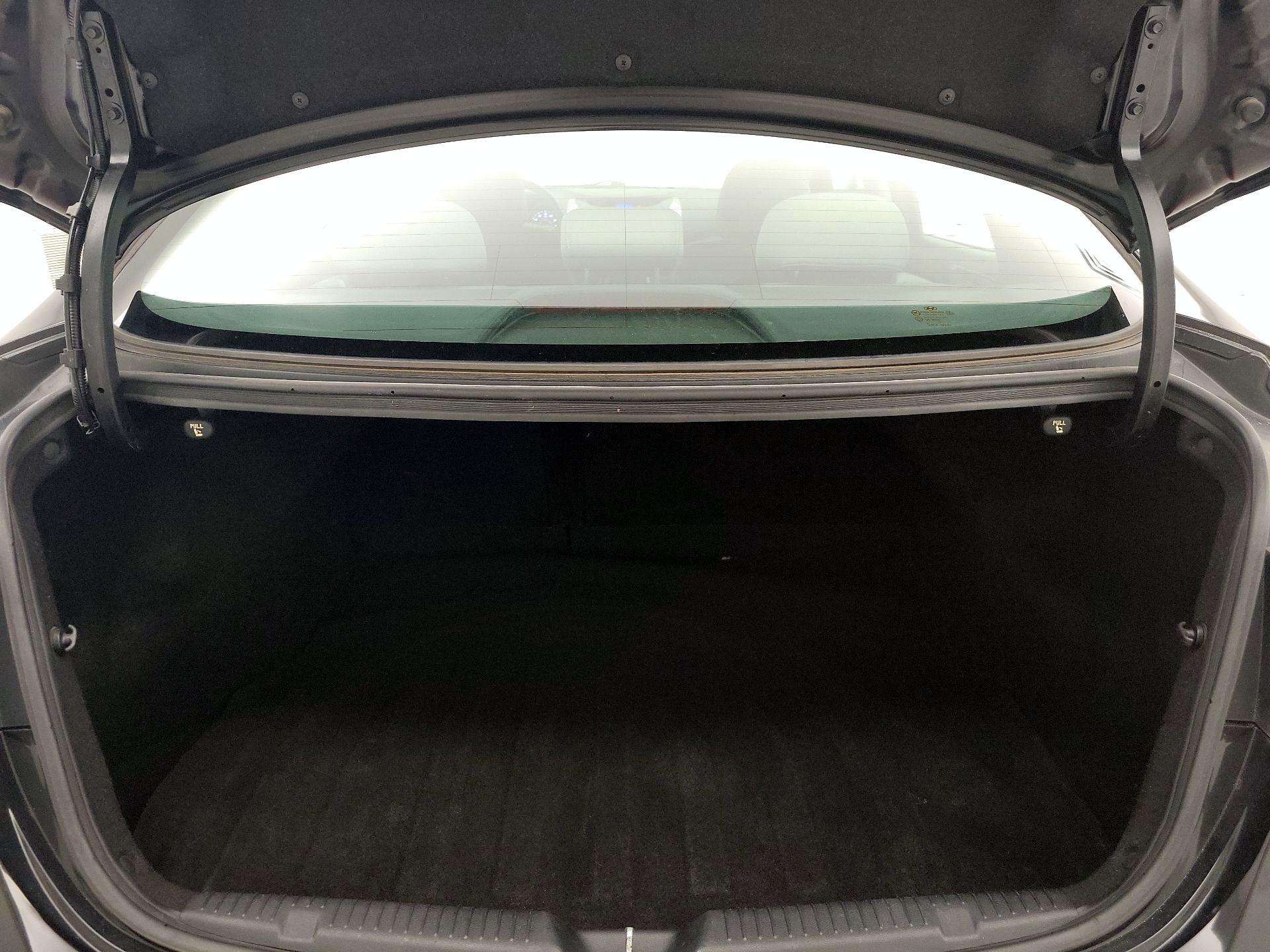 Thumbnail: 2013 Hyundai Elantra - 20