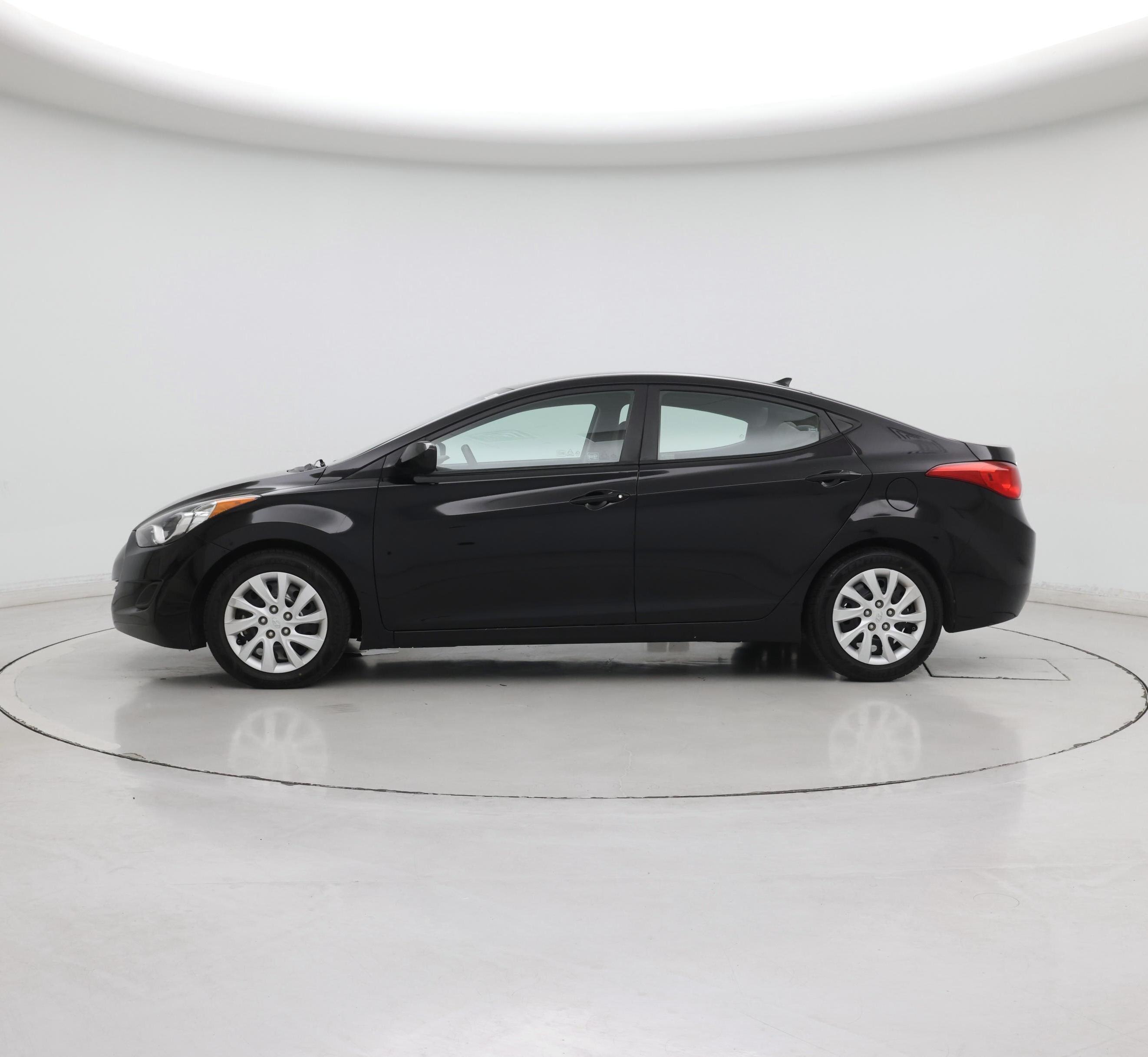 Thumbnail: 2013 Hyundai Elantra - 3