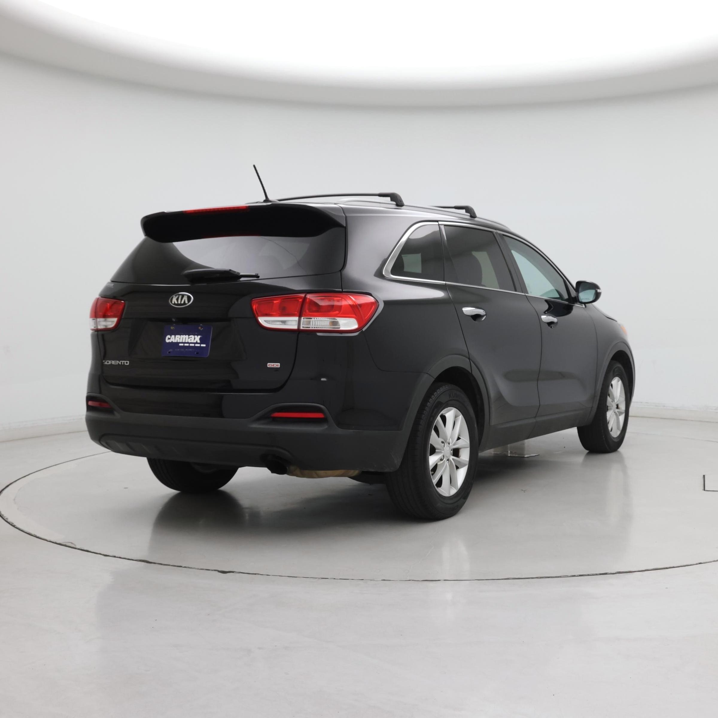 Thumbnail: 2017 Kia Sorento - 8
