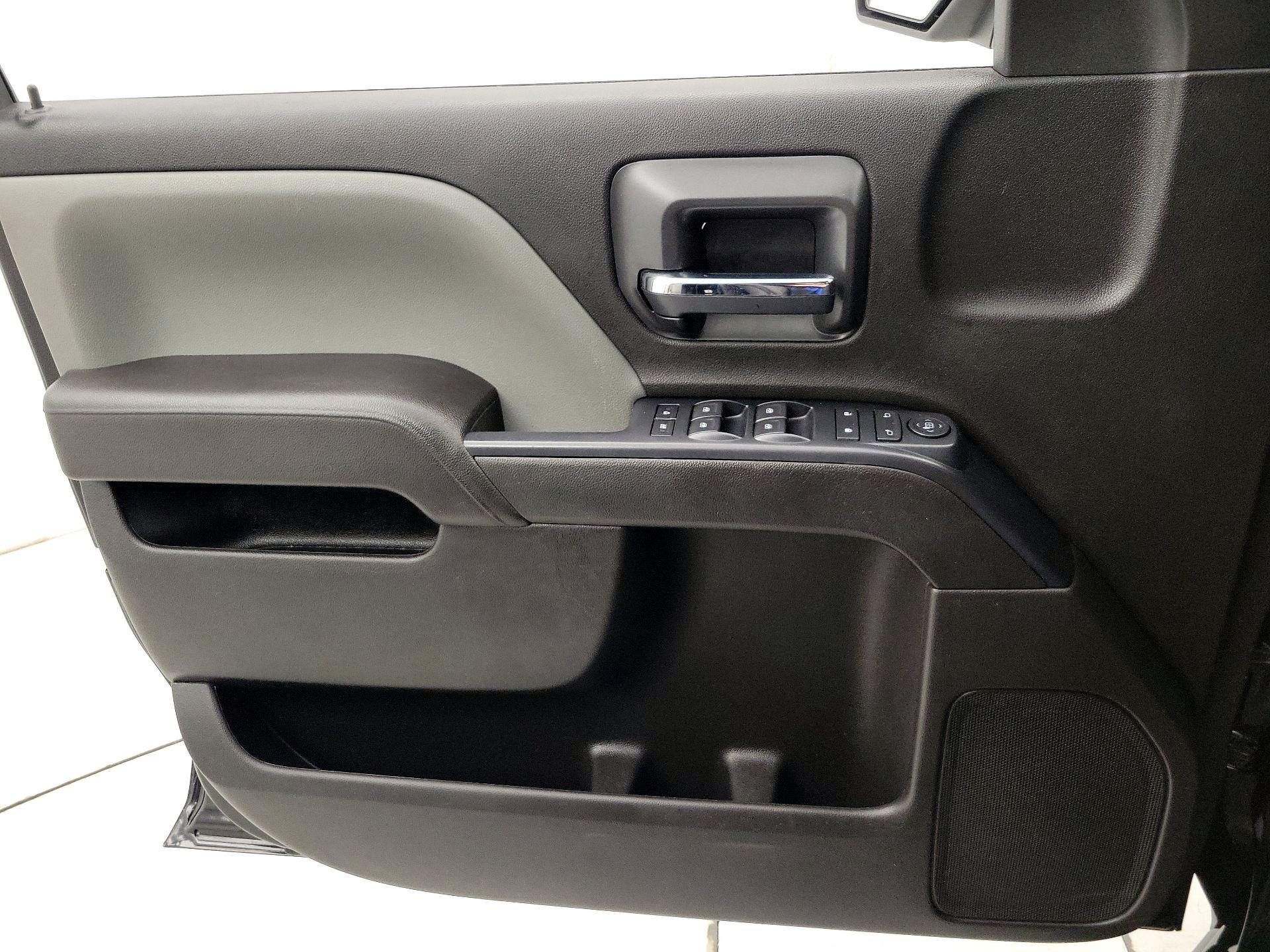 Thumbnail: 2017 Chevrolet Silverado 1500 - 12