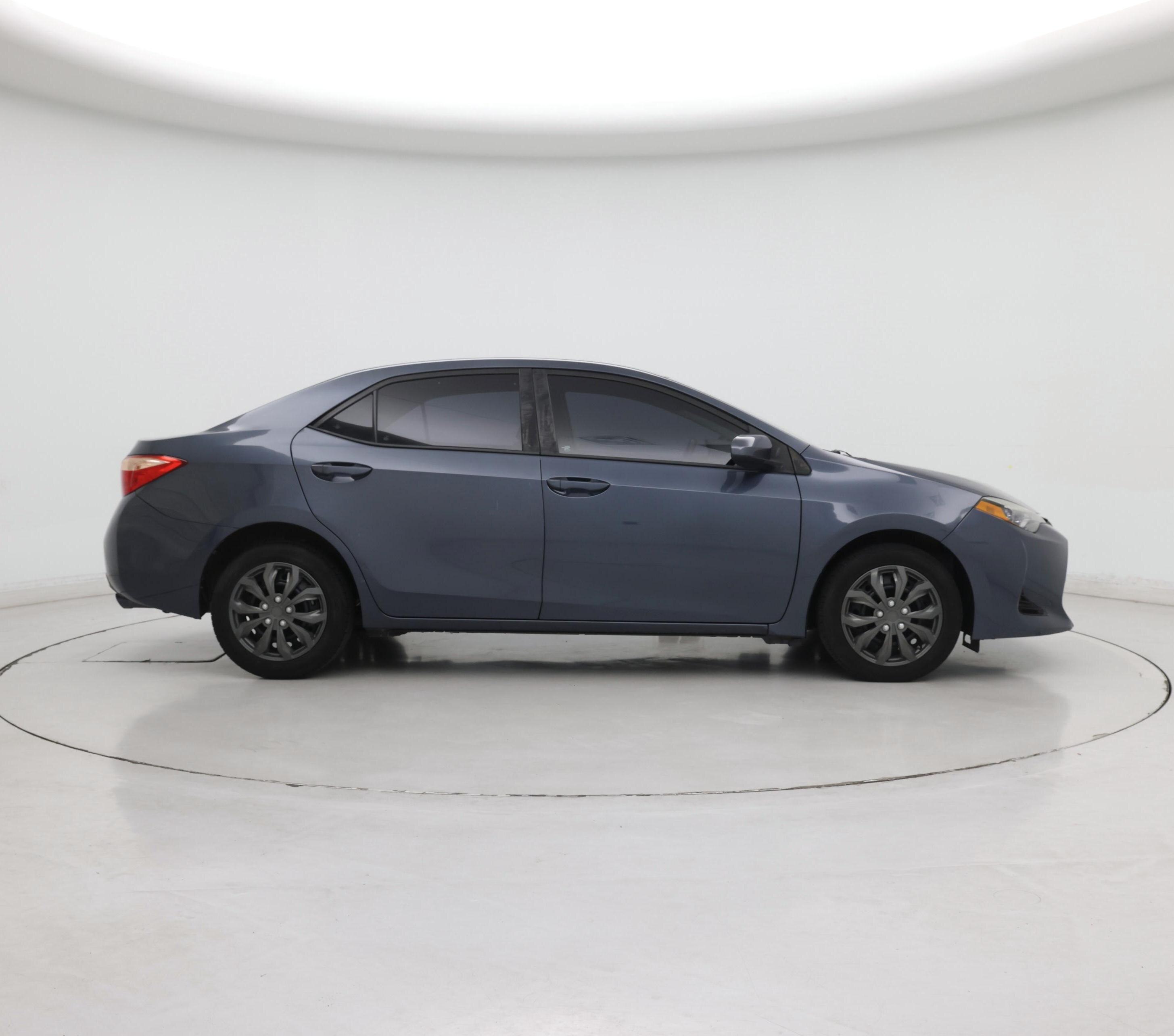 Thumbnail: 2017 Toyota Corolla - 7