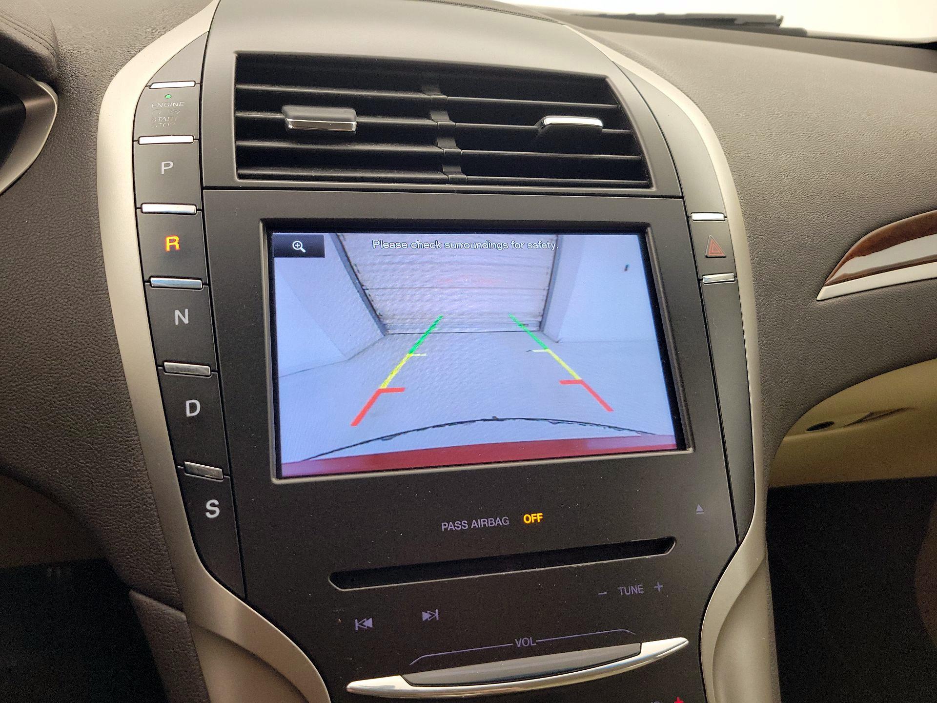 Thumbnail: 2014 Lincoln MKZ - 14