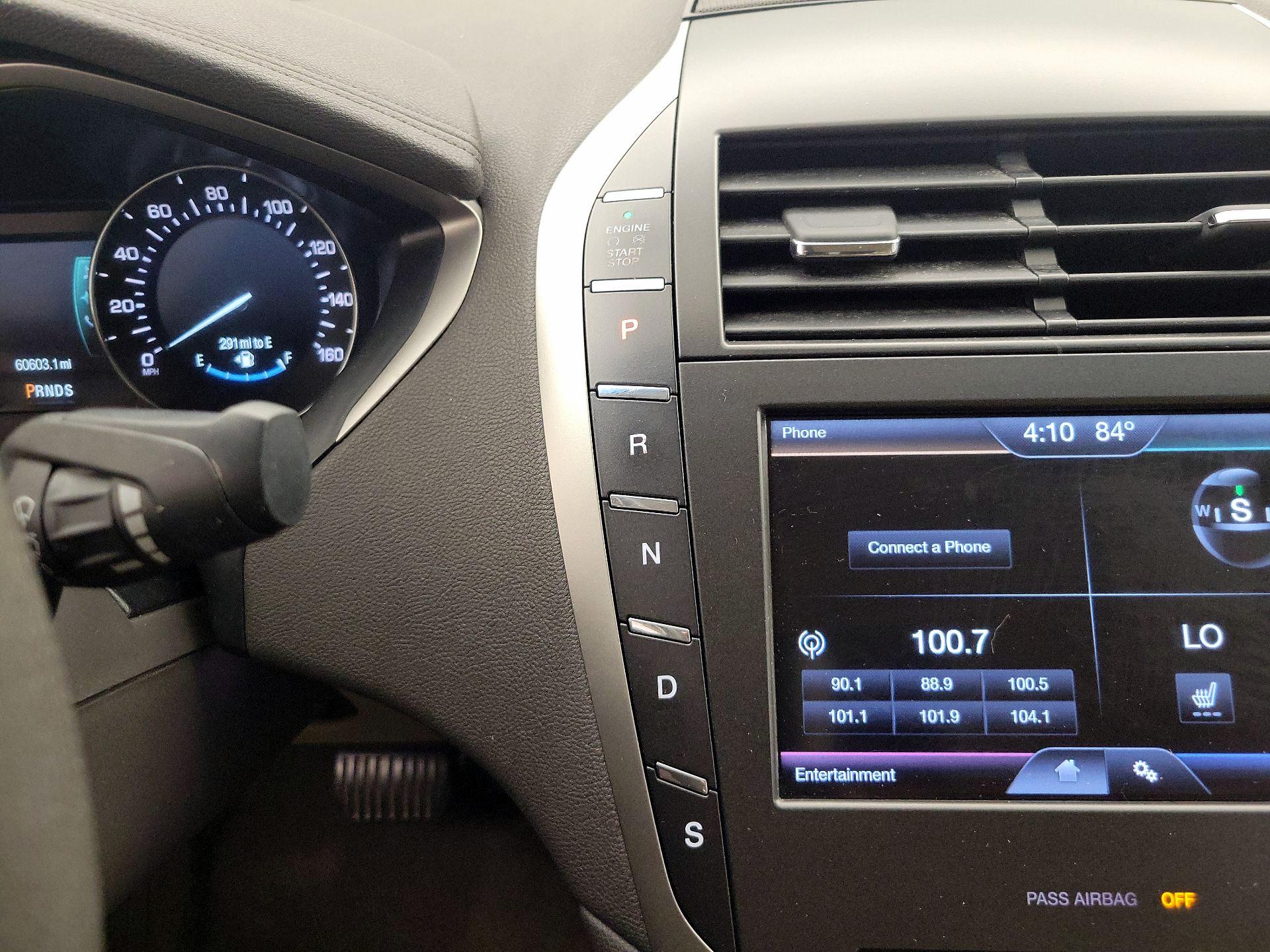 Thumbnail: 2014 Lincoln MKZ - 17