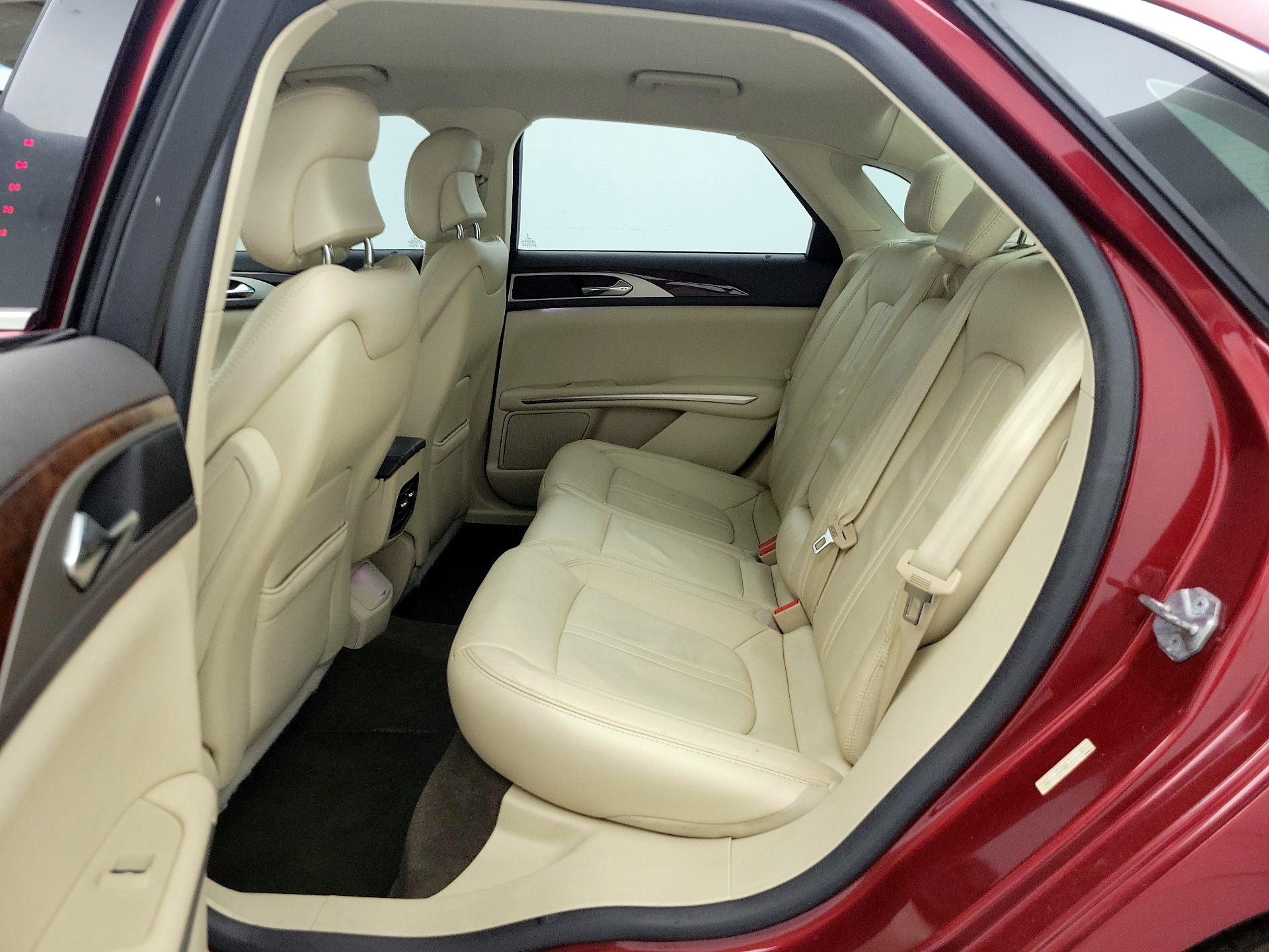 Thumbnail: 2014 Lincoln MKZ - 19