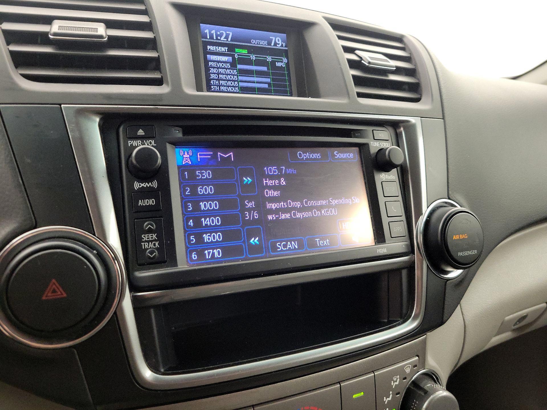 Thumbnail: 2013 Toyota Highlander - 15