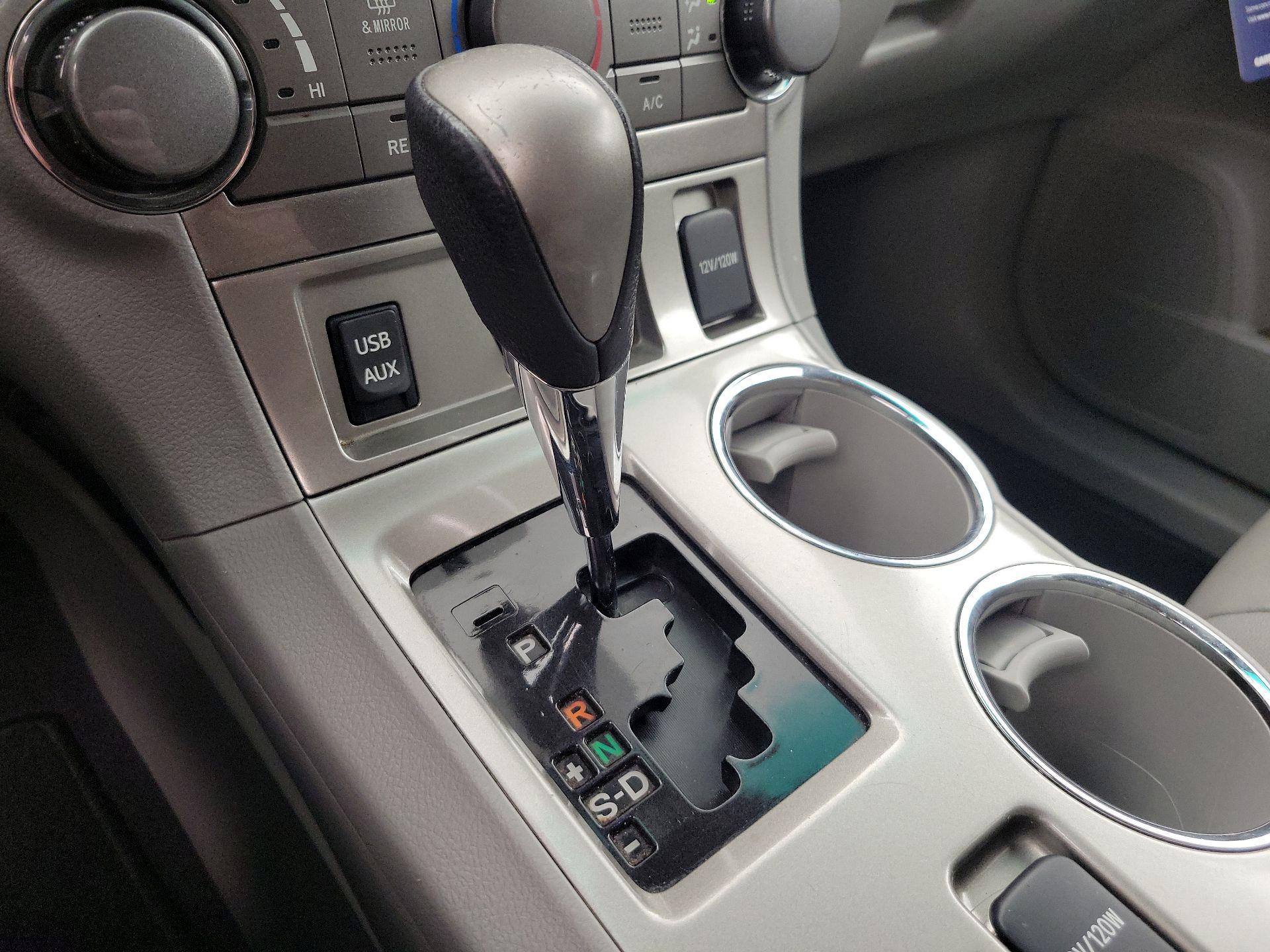 Thumbnail: 2013 Toyota Highlander - 17
