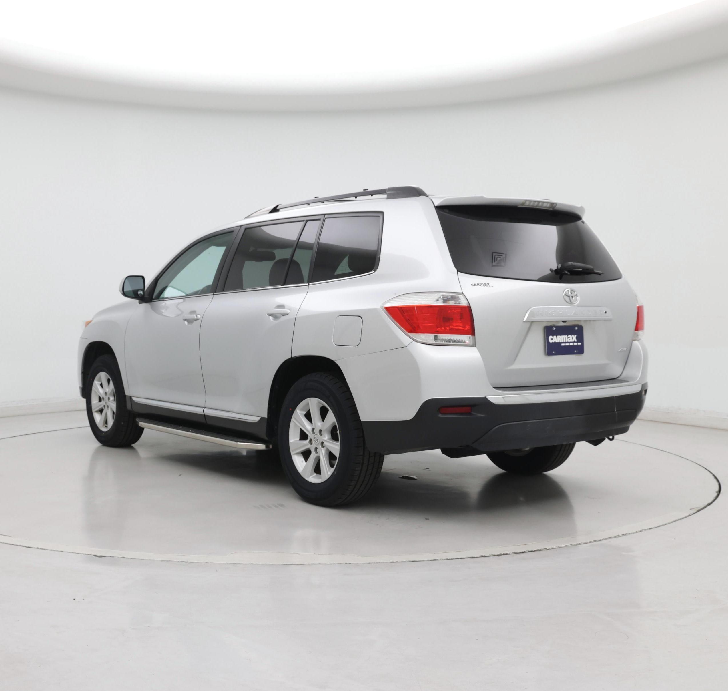 Thumbnail: 2013 Toyota Highlander - 2
