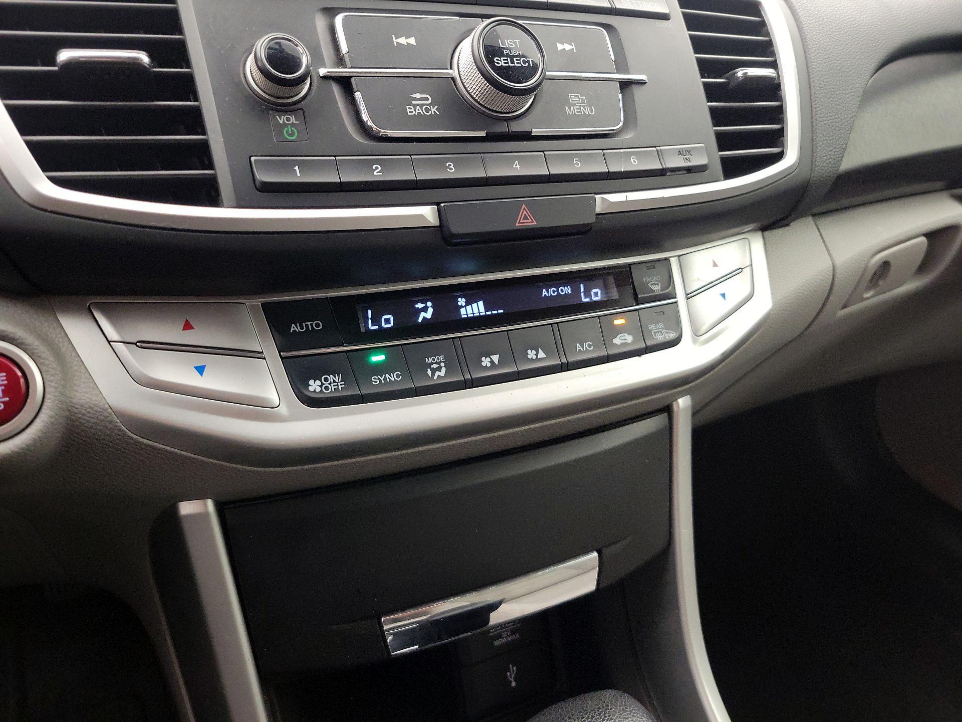 Thumbnail: 2015 Honda Accord - 16