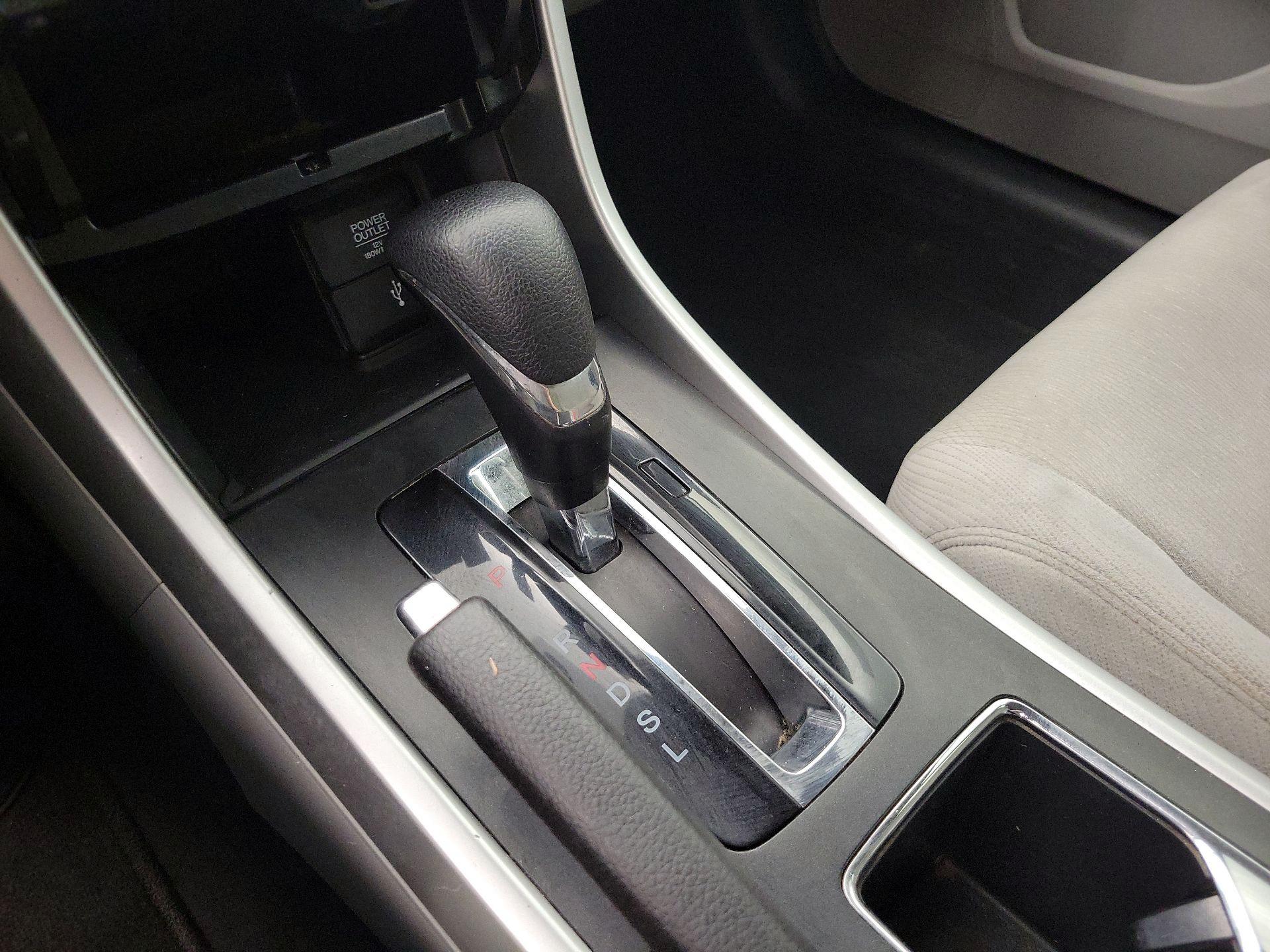 Thumbnail: 2015 Honda Accord - 17