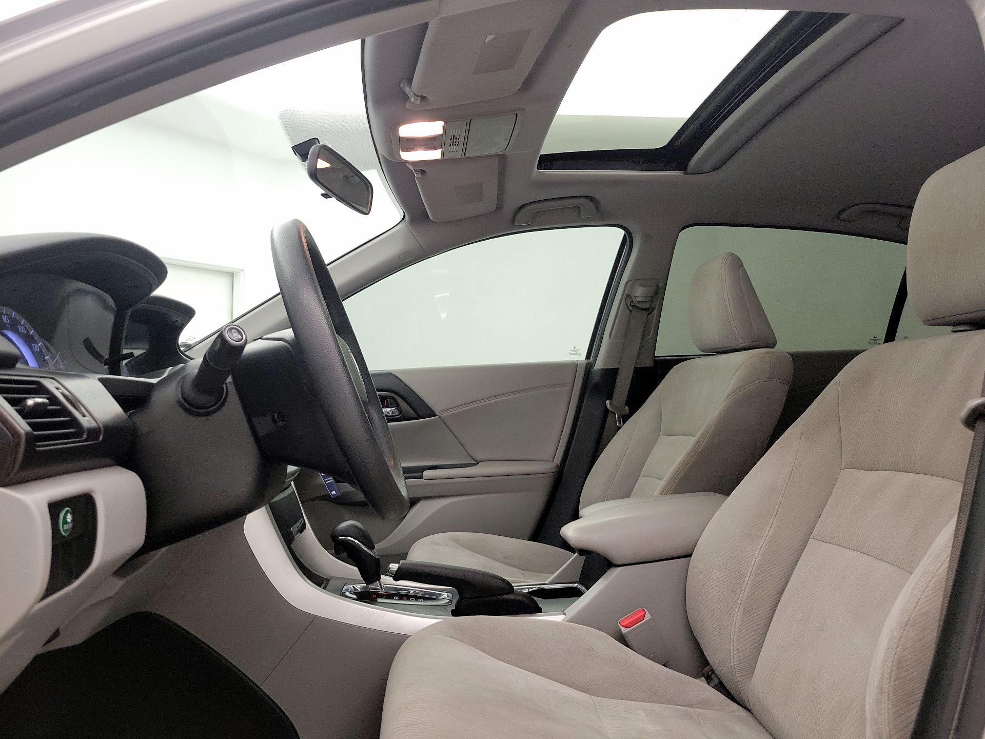 Thumbnail: 2015 Honda Accord - 19