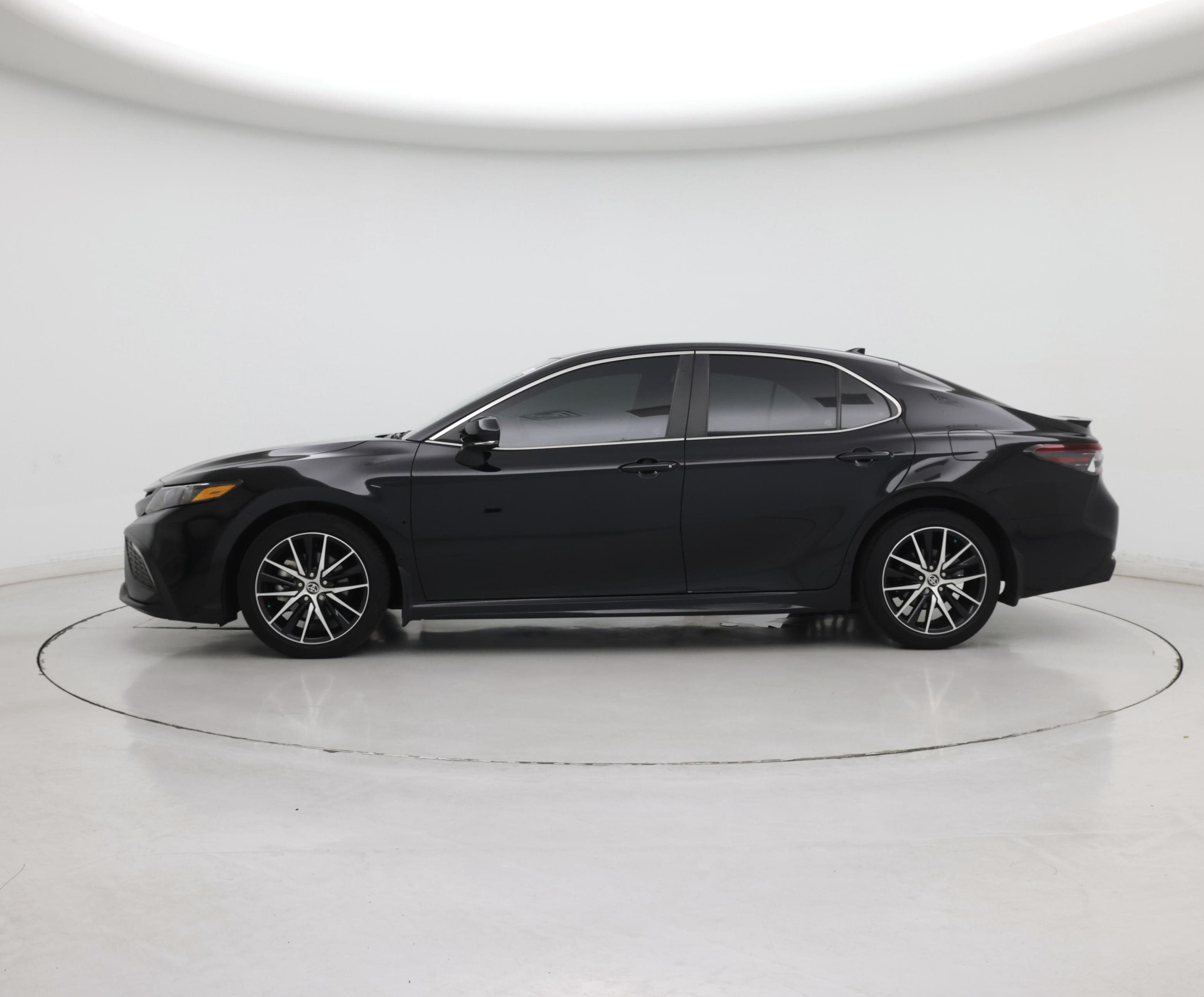 Thumbnail: 2024 Toyota Camry - 3