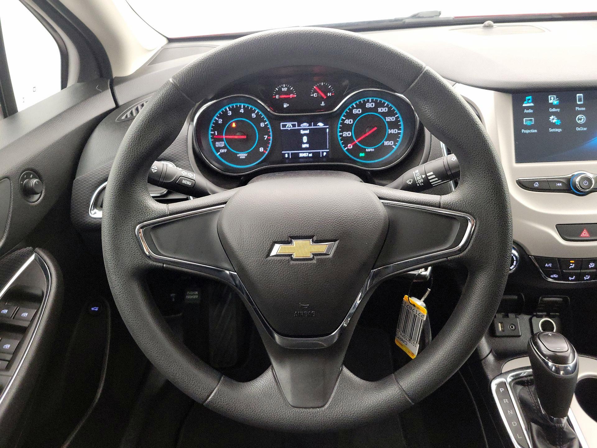 Thumbnail: 2018 Chevrolet Cruze - 10