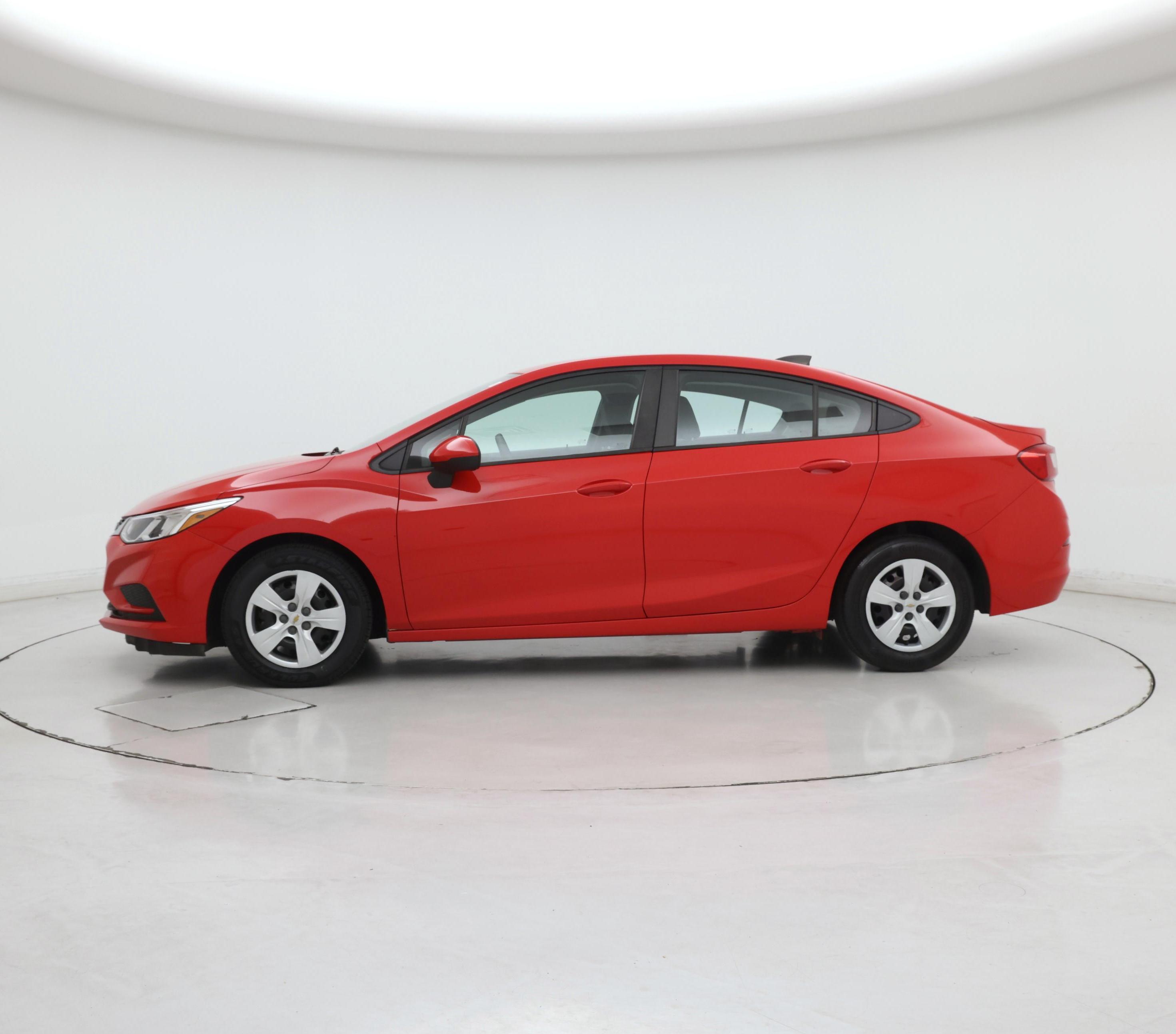 Thumbnail: 2018 Chevrolet Cruze - 3