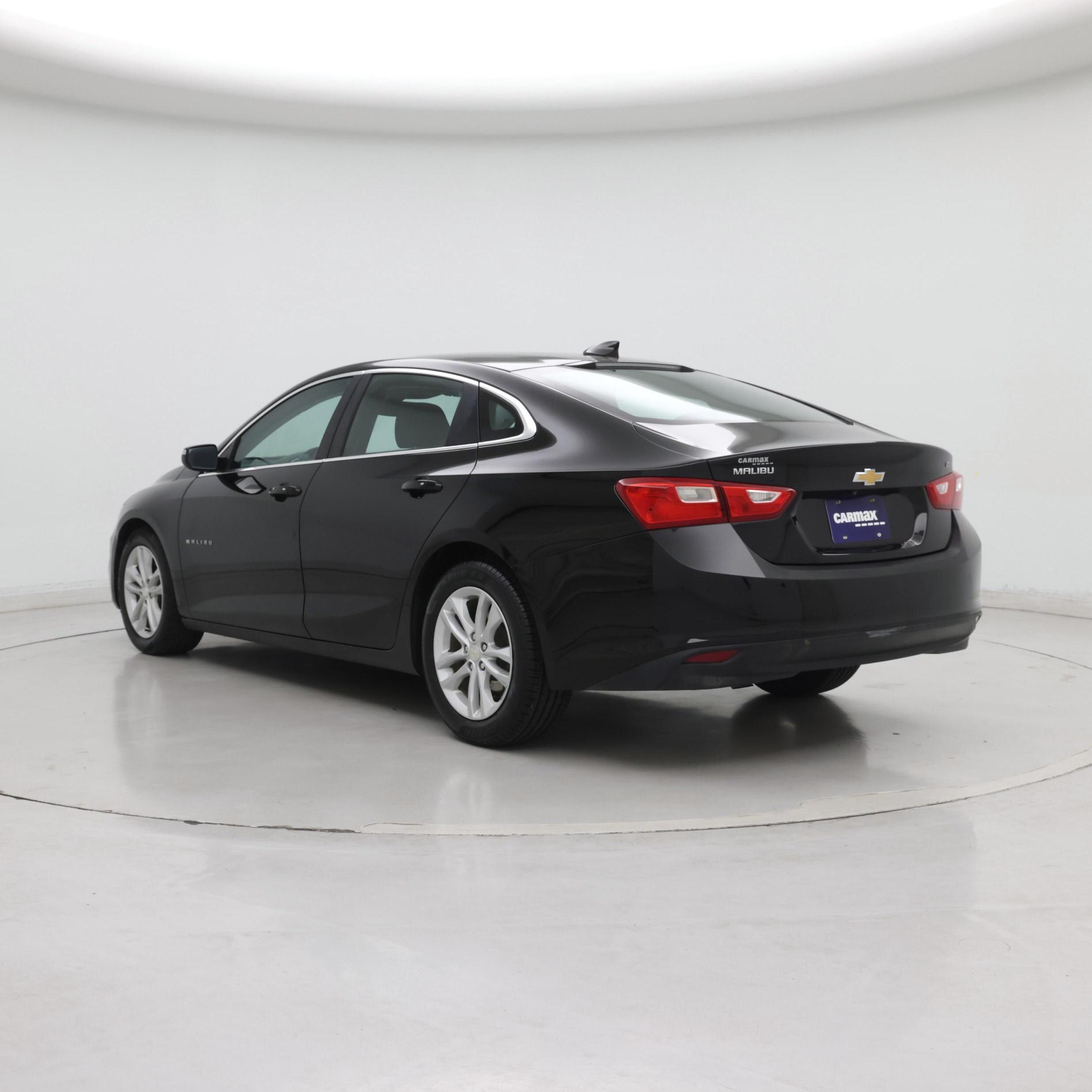 Thumbnail: 2018 Chevrolet Malibu - 2