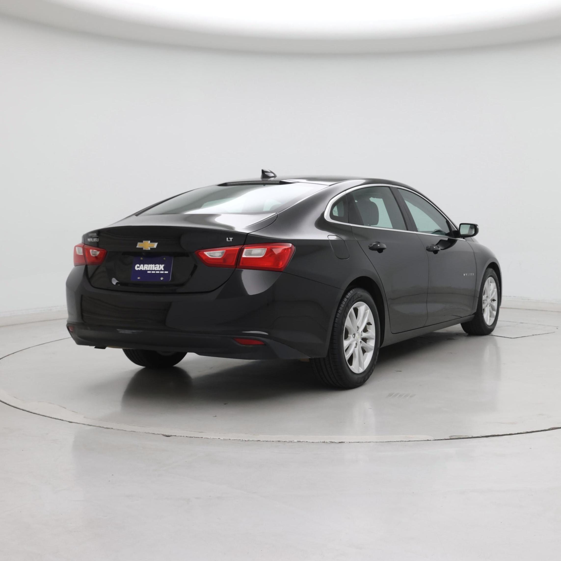 Thumbnail: 2018 Chevrolet Malibu - 8