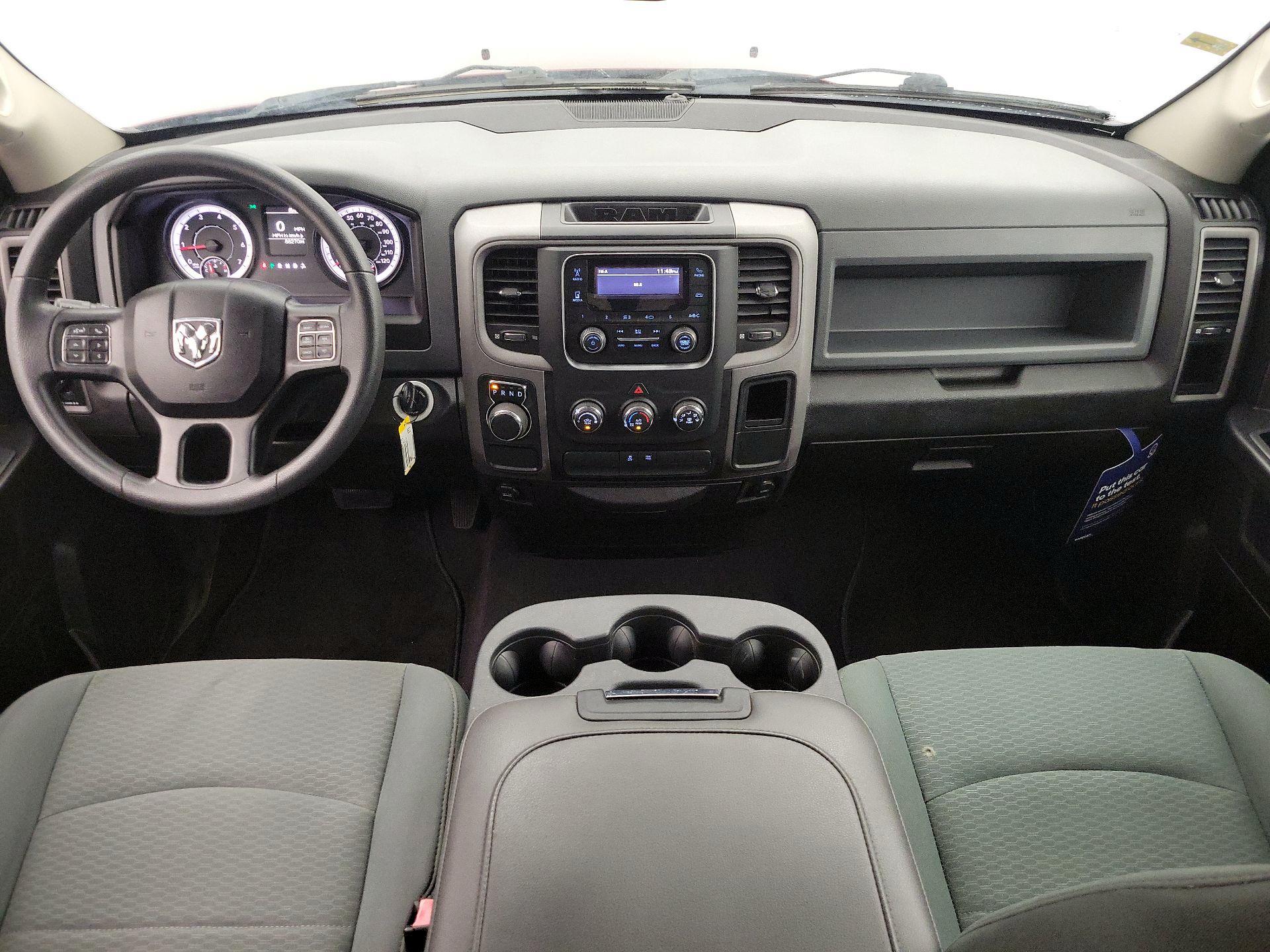 Thumbnail: 2019 RAM 1500 Classic - 9