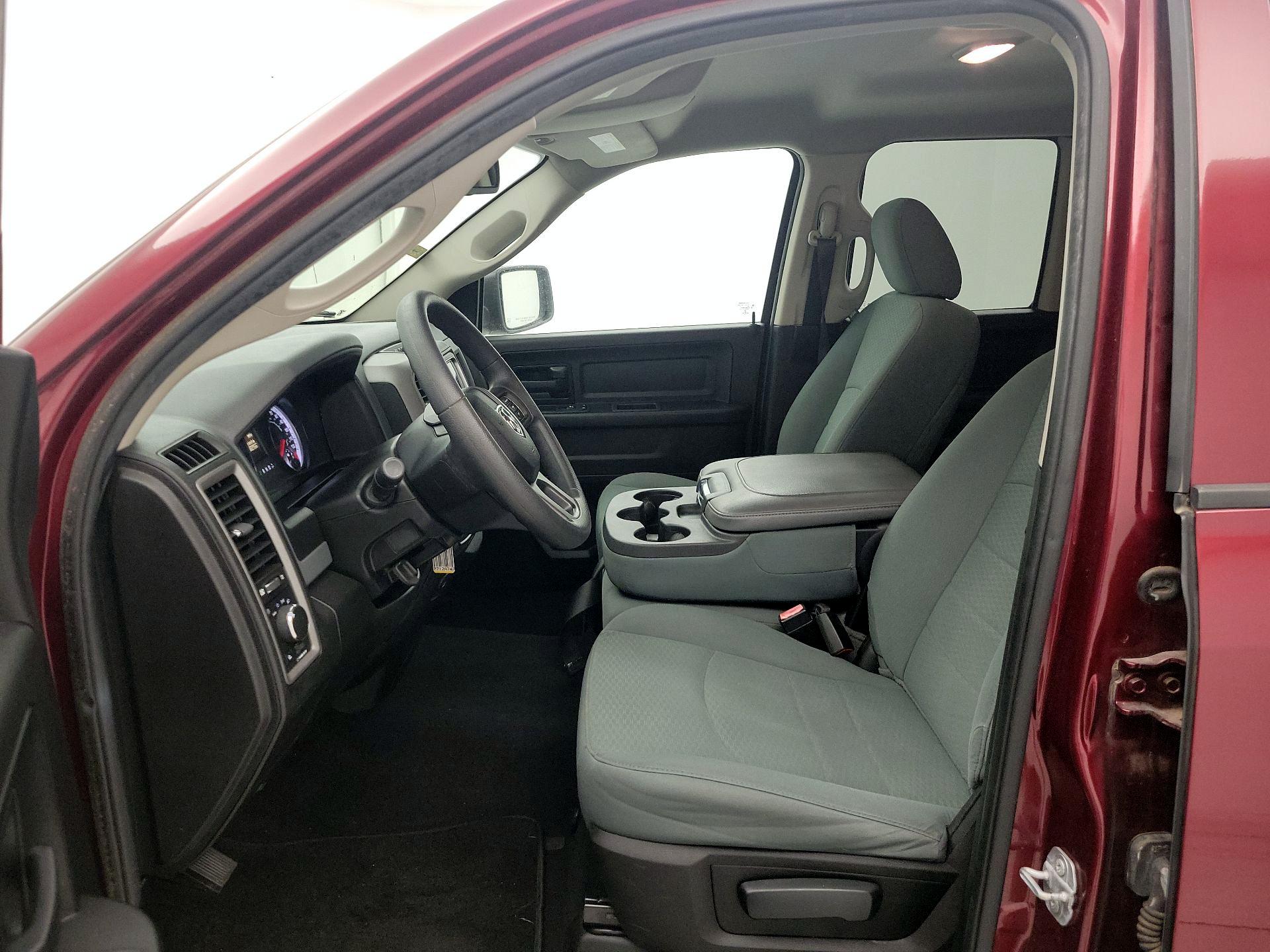 Thumbnail: 2019 RAM 1500 Classic - 11