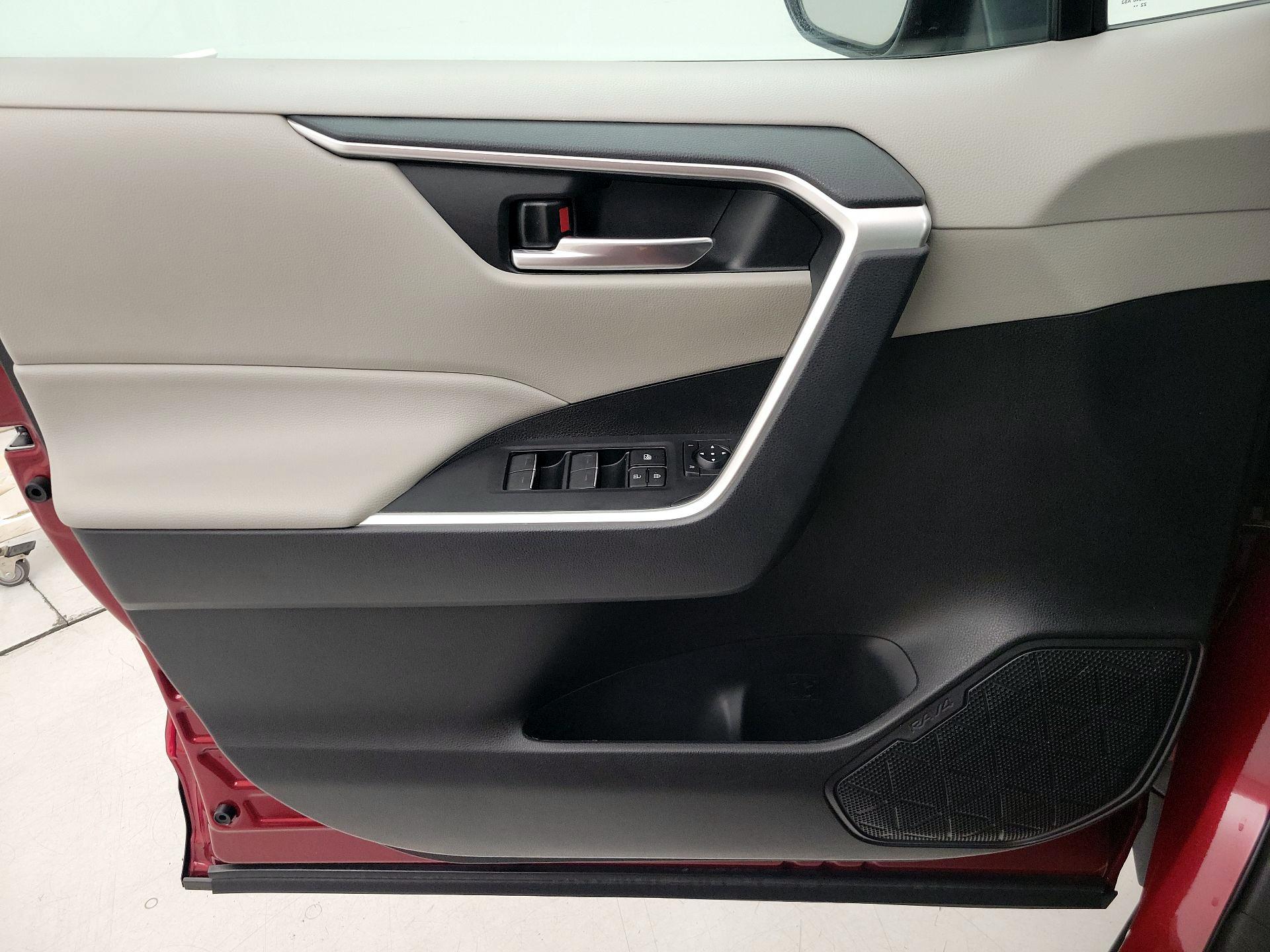 Thumbnail: 2023 Toyota RAV4 - 12