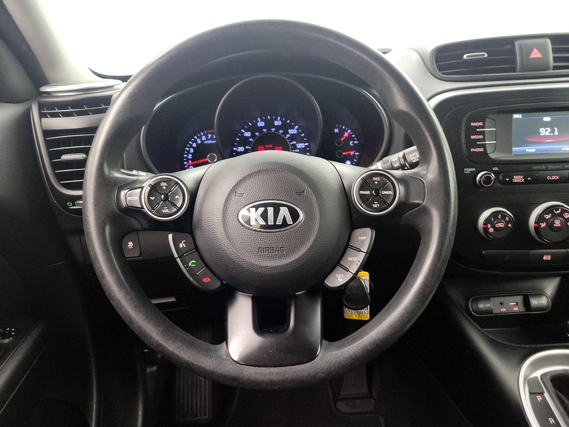 Thumbnail: 2016 Kia Soul - 10