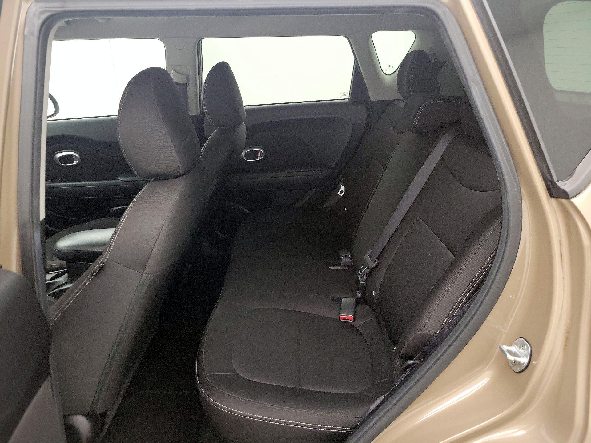 Thumbnail: 2016 Kia Soul - 19
