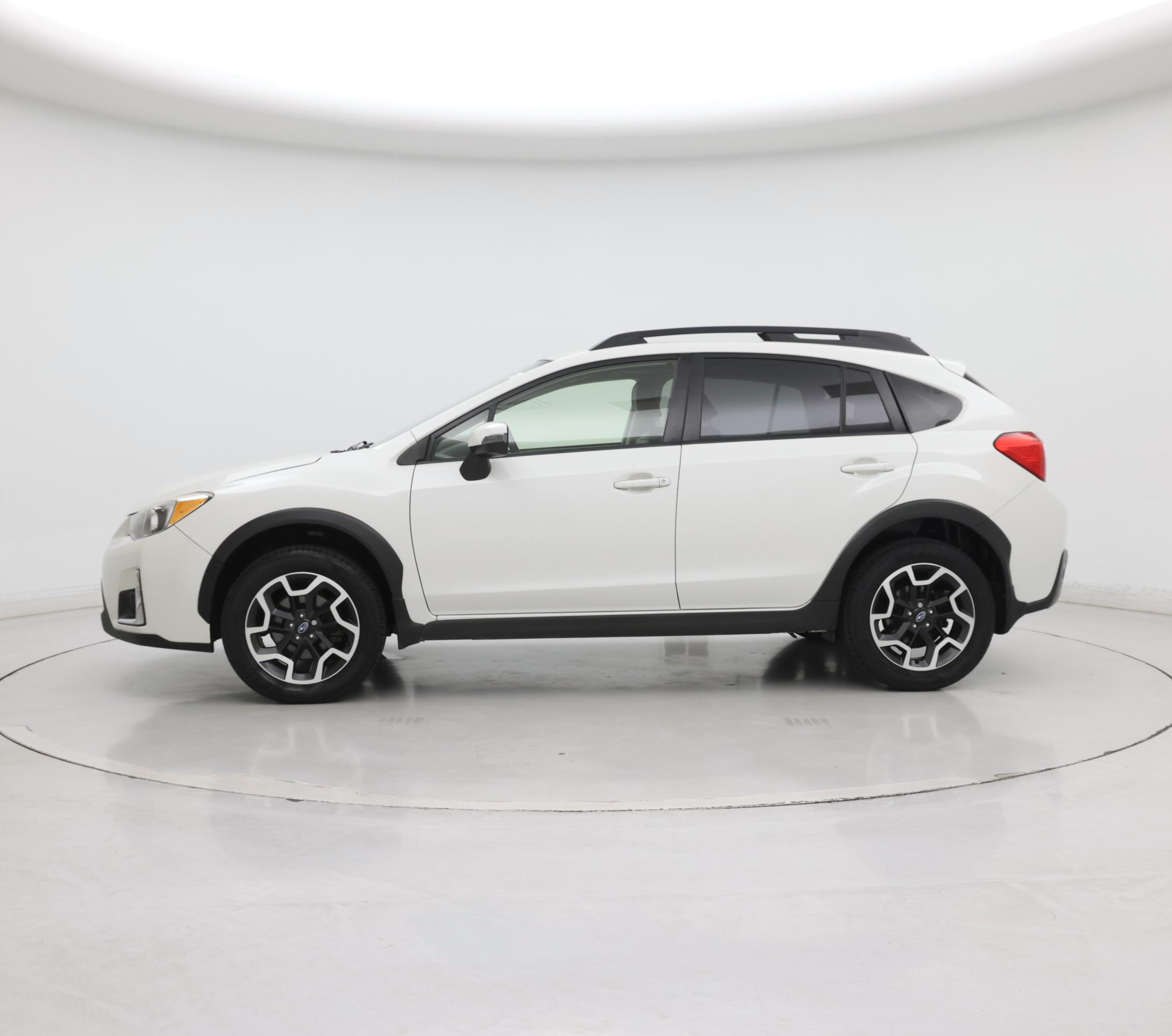 Thumbnail: 2017 Subaru Crosstrek - 3