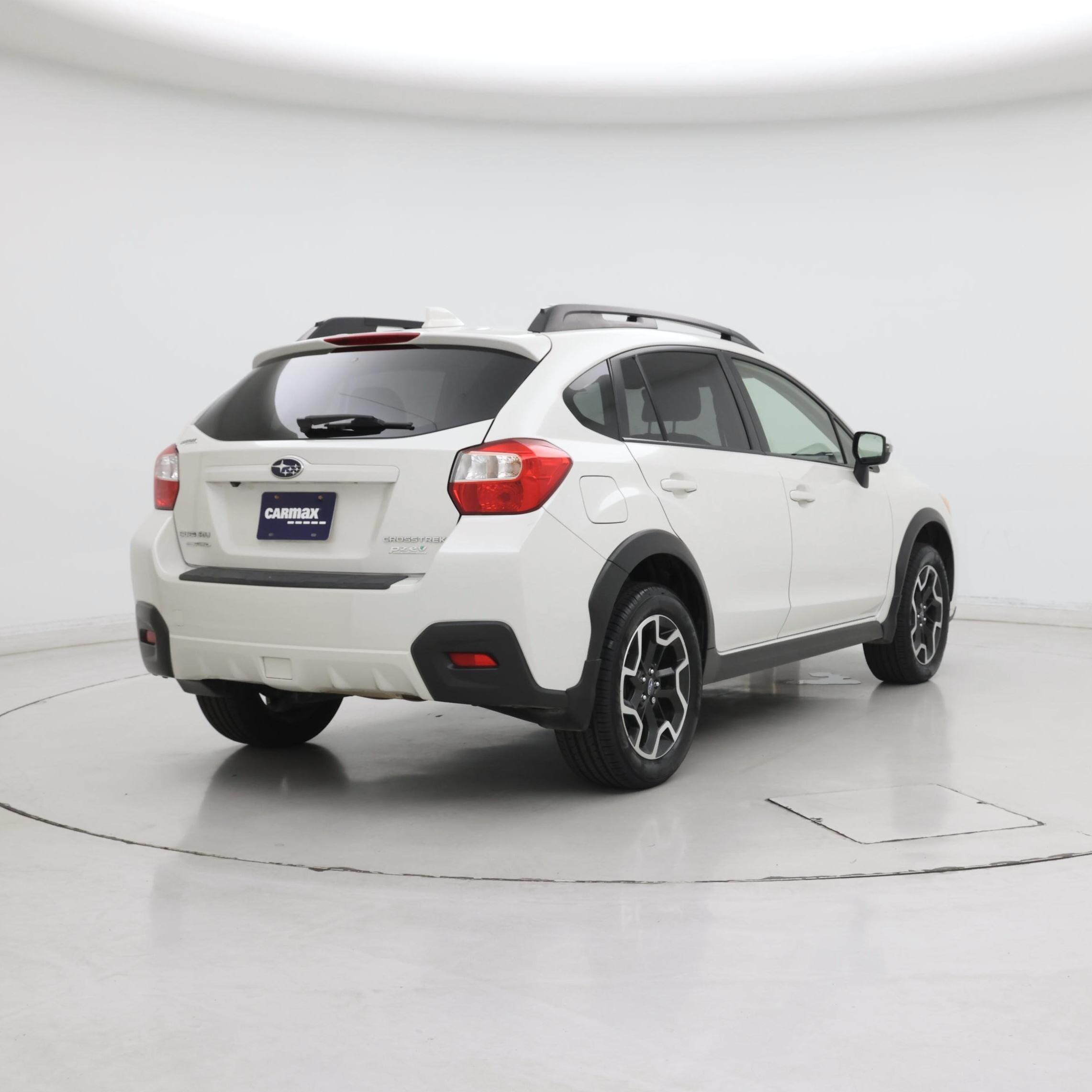 Thumbnail: 2017 Subaru Crosstrek - 8