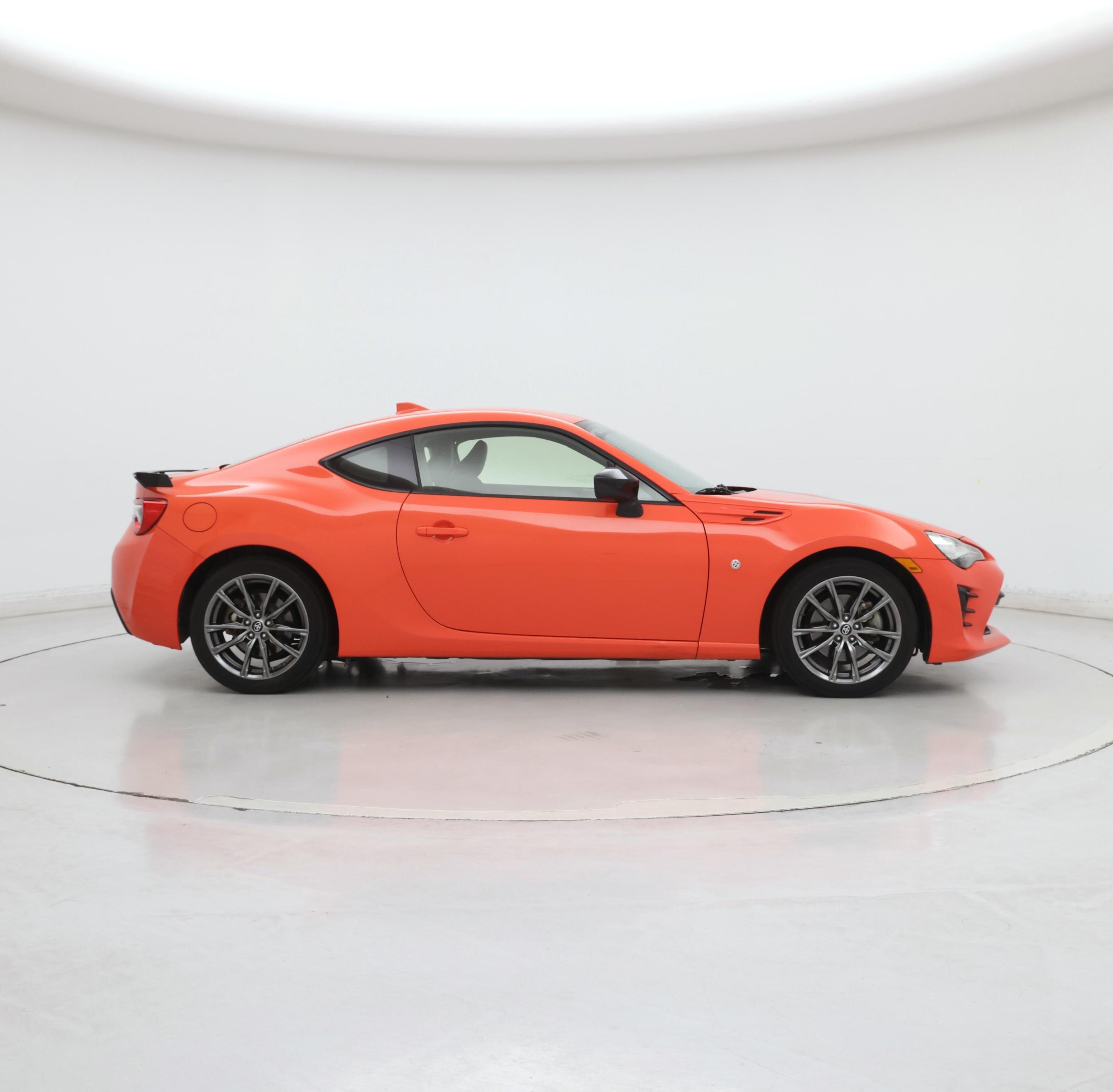 Thumbnail: 2017 Toyota 86 - 7