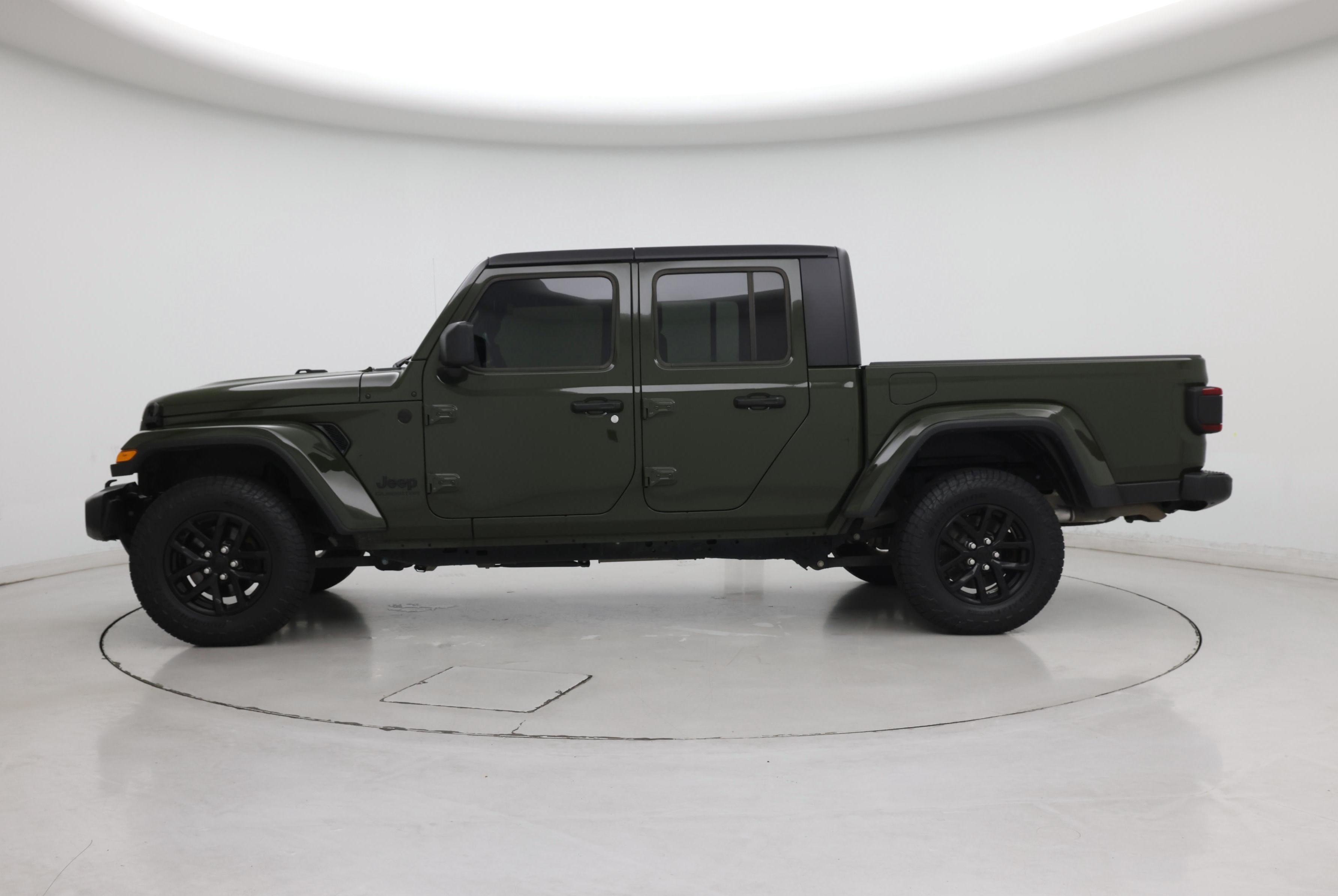 Thumbnail: 2021 Jeep Gladiator - 3