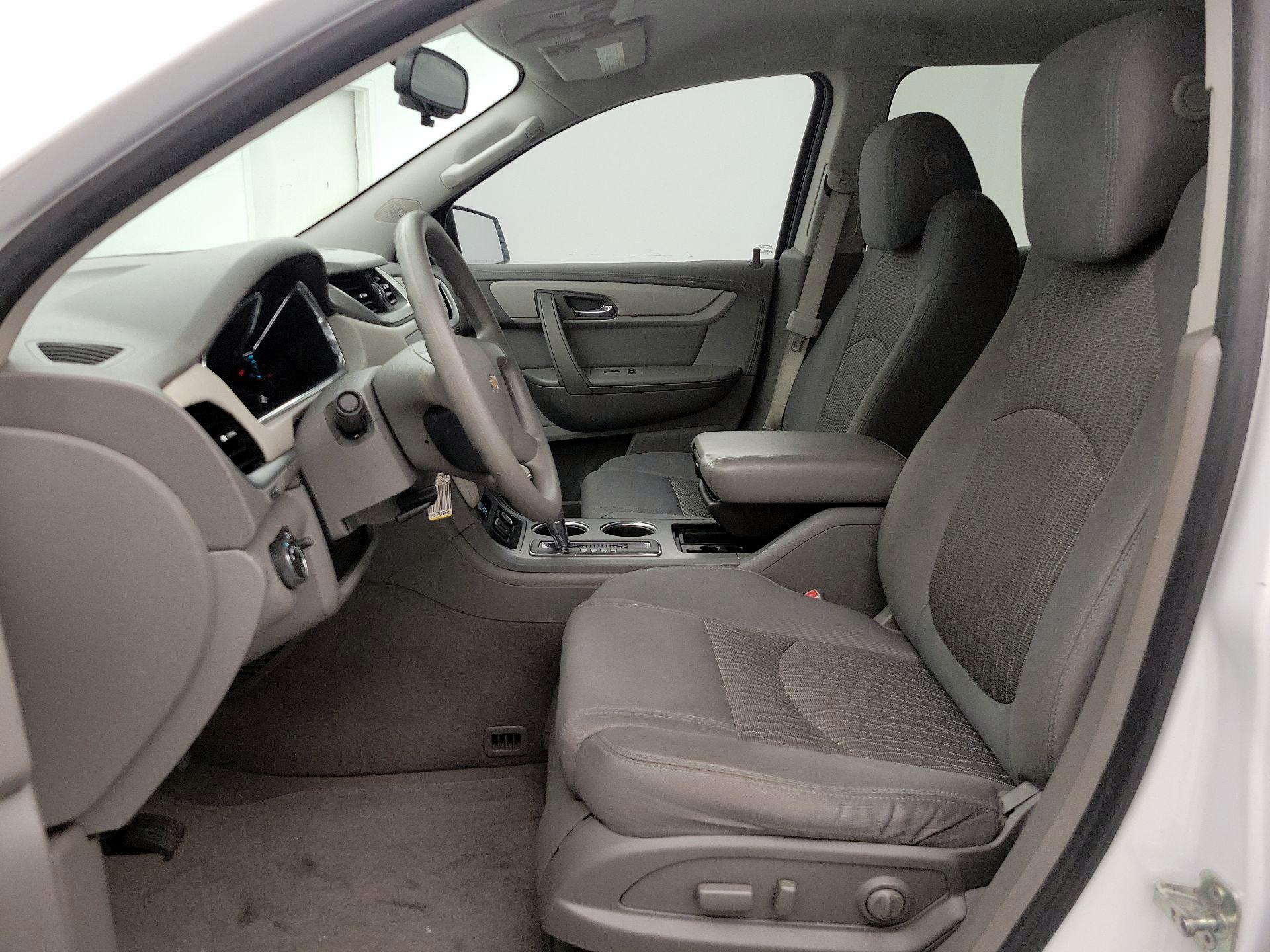 Thumbnail: 2017 Chevrolet Traverse - 11