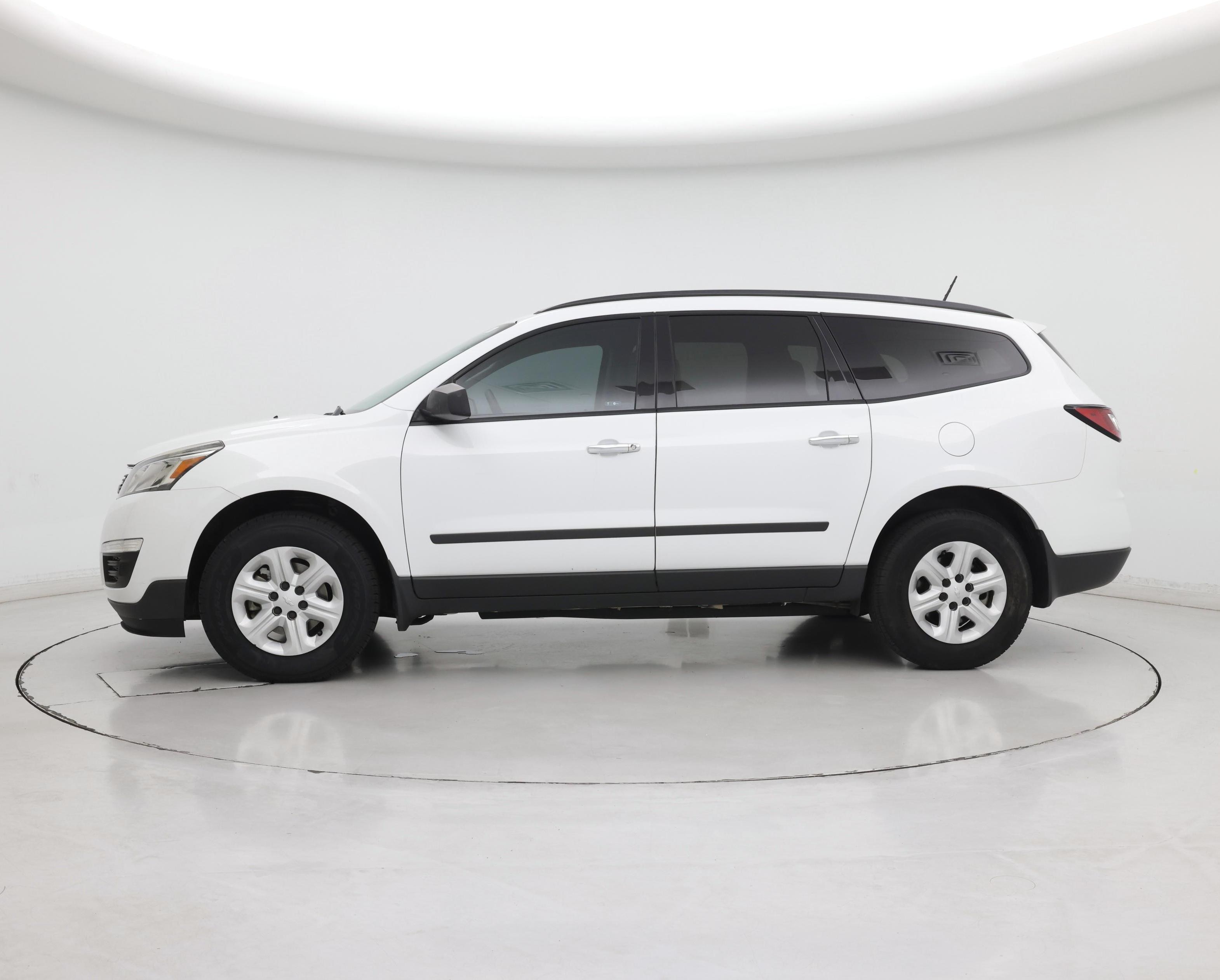 Thumbnail: 2017 Chevrolet Traverse - 3
