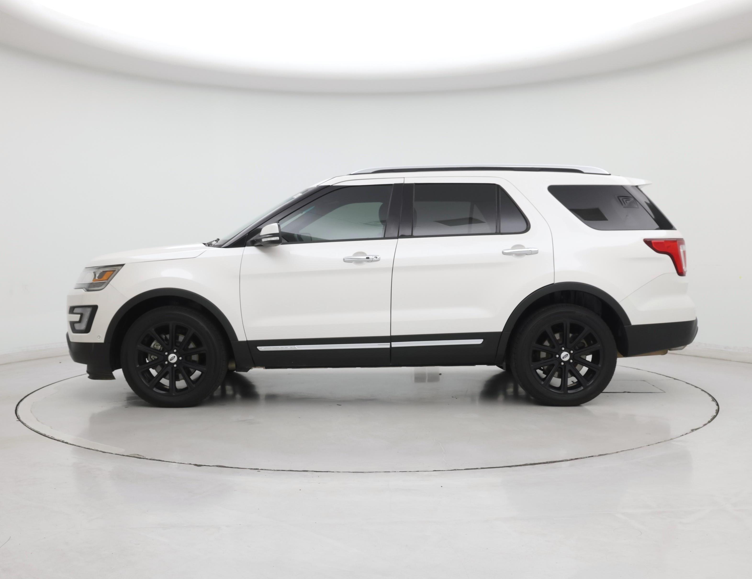 Thumbnail: 2017 Ford Explorer - 3