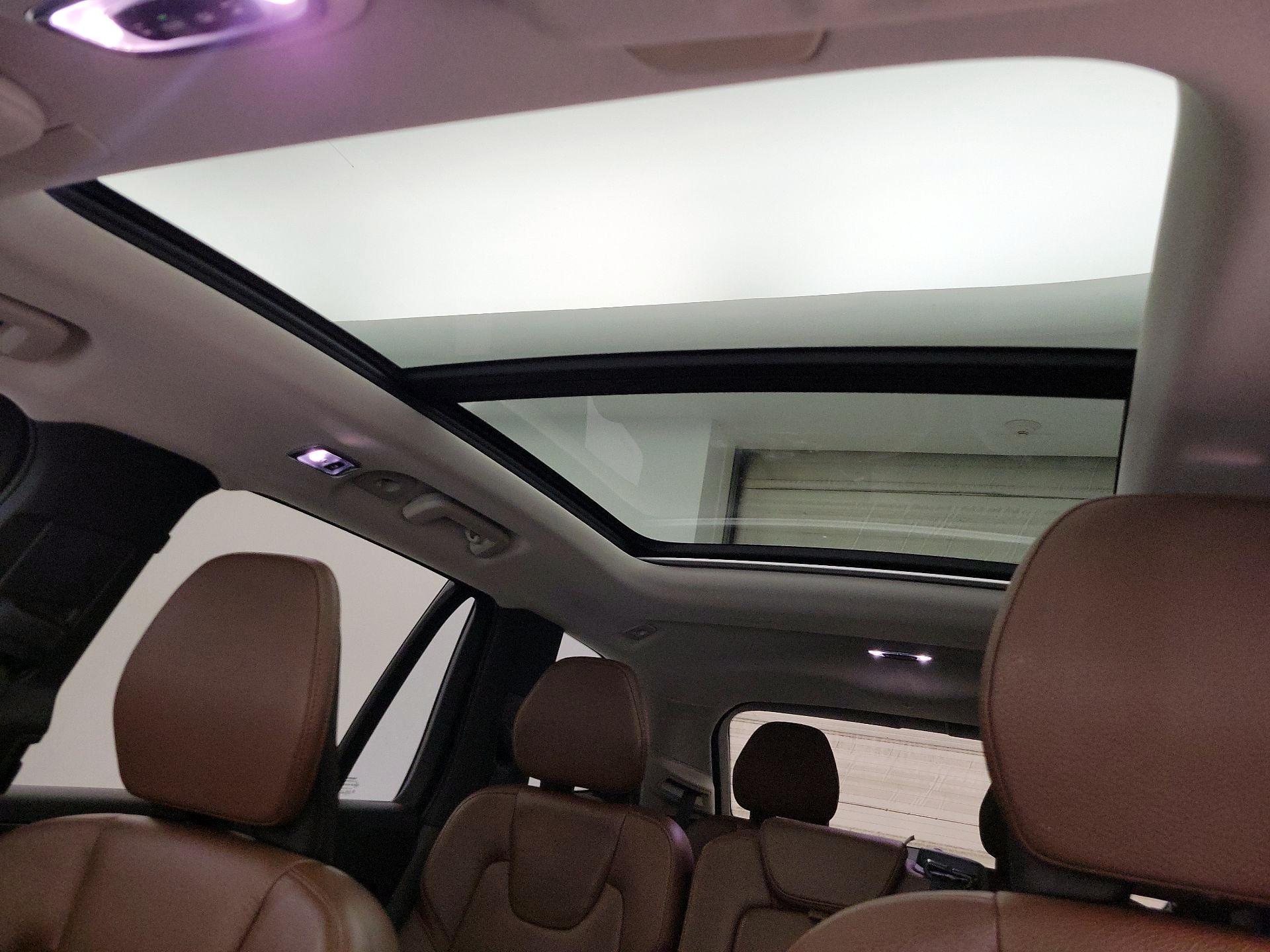 Thumbnail: 2019 Volvo XC90 - 20