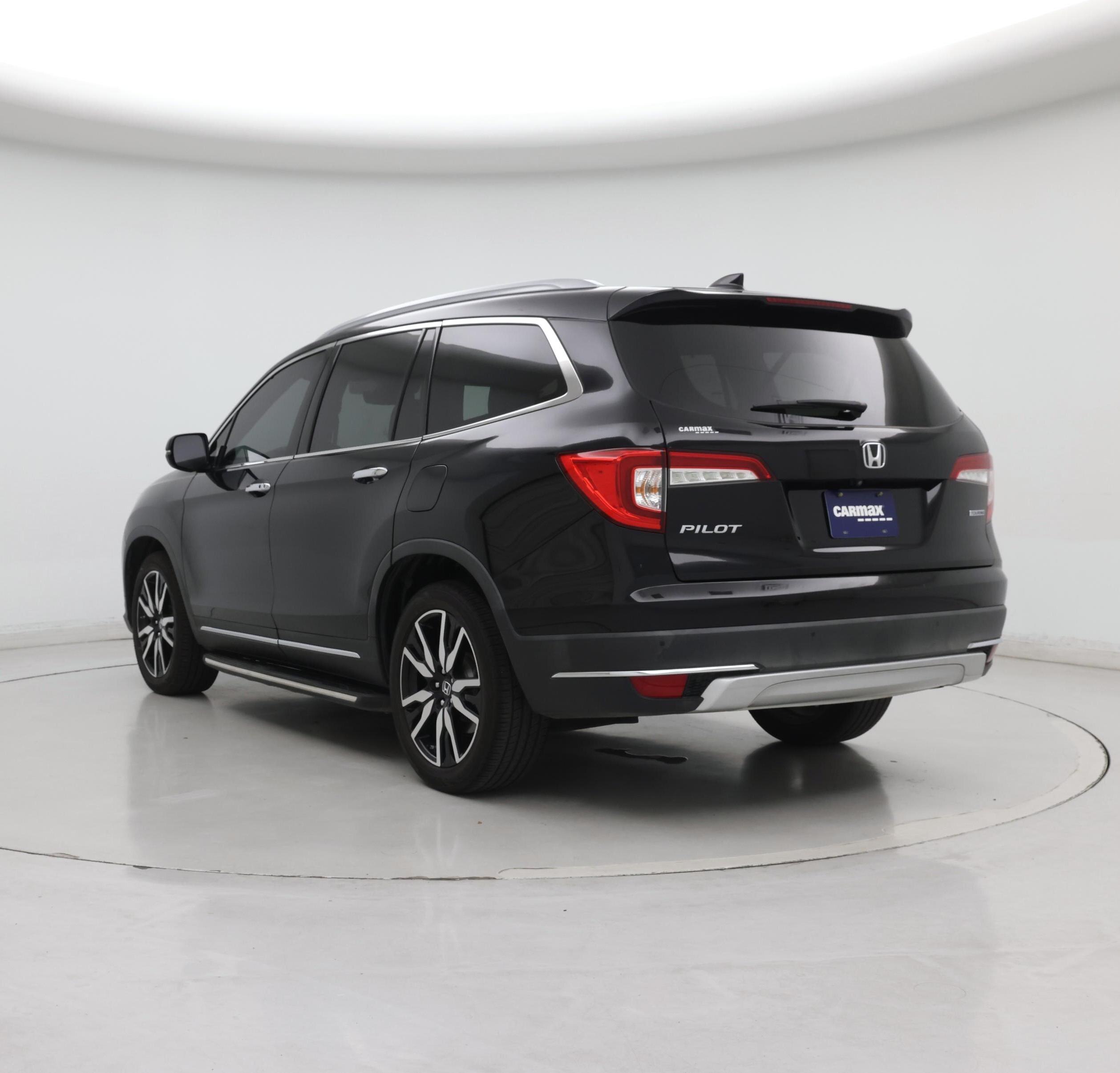 Thumbnail: 2019 Honda Pilot - 2