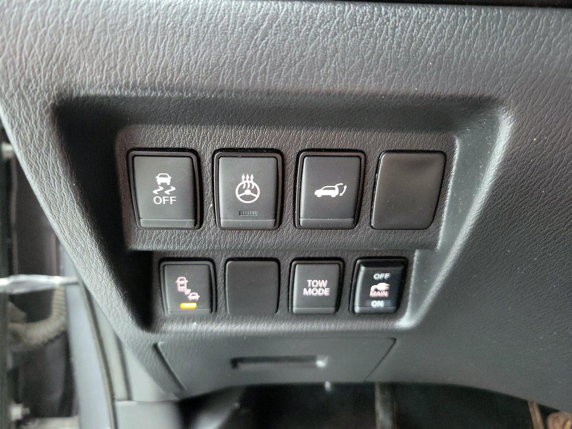 Thumbnail: 2018 Nissan Pathfinder - 13