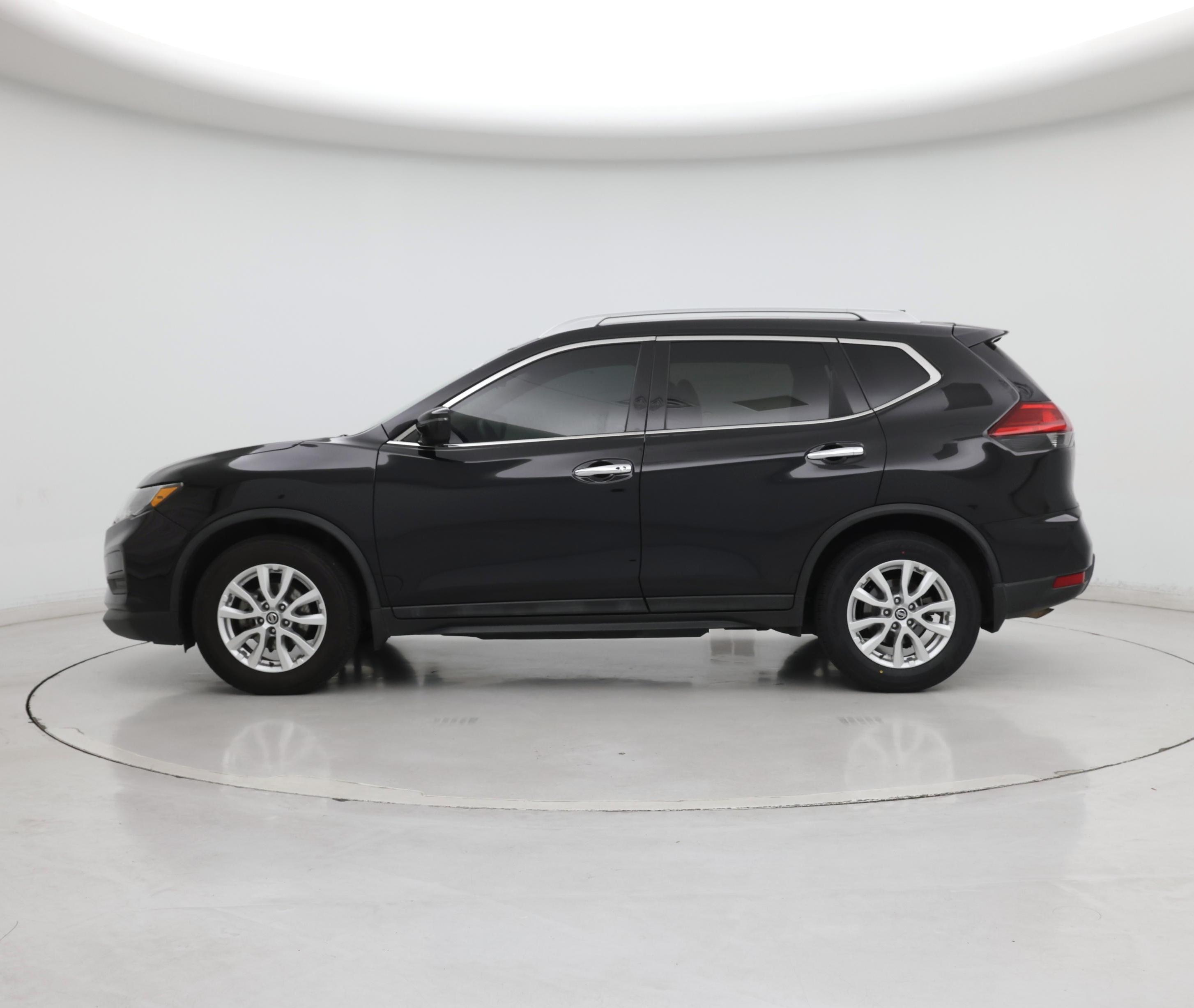 Thumbnail: 2017 Nissan Rogue - 3