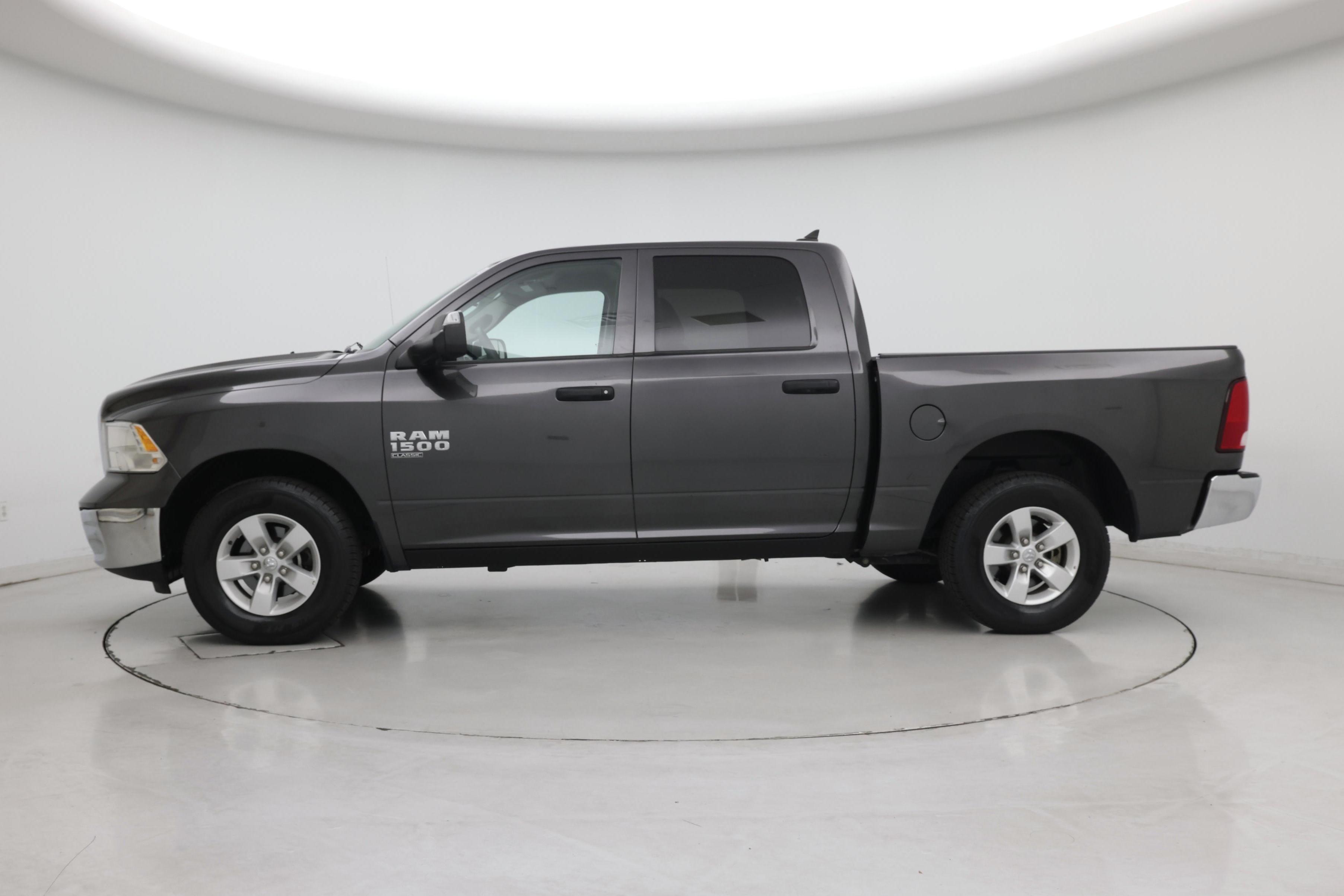 Thumbnail: 2023 RAM 1500 Classic - 3
