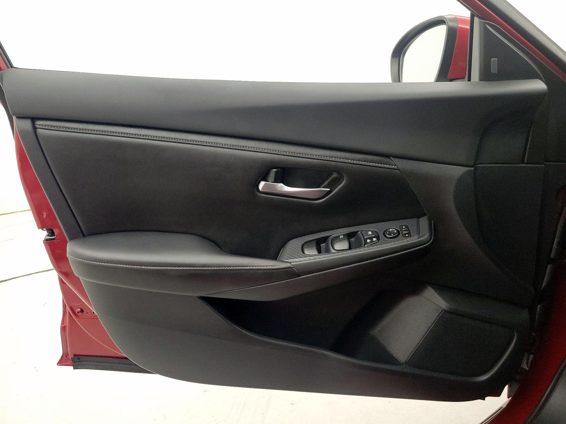 Thumbnail: 2021 Nissan Sentra - 12