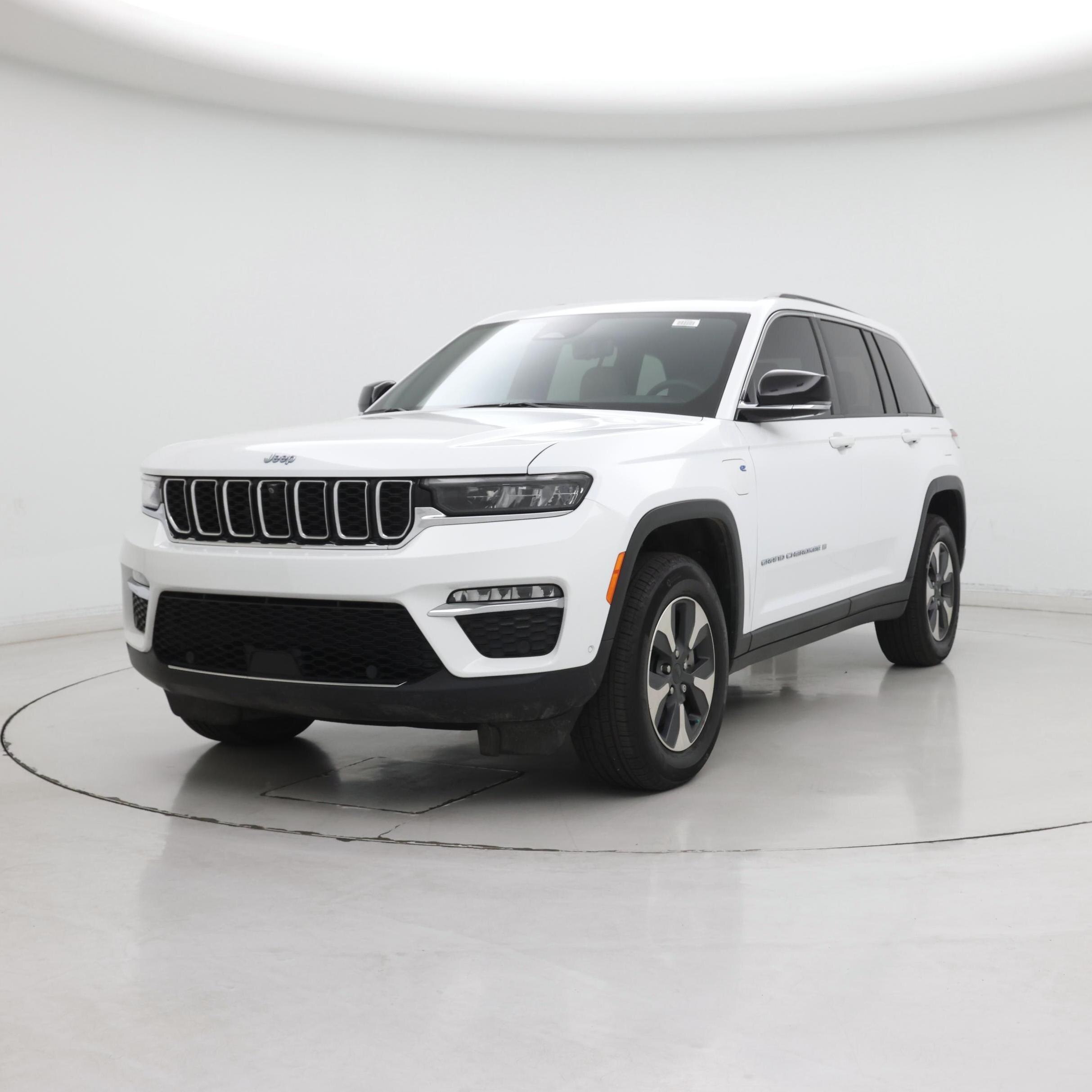 Thumbnail: 2022 Jeep Grand Cherokee - 4