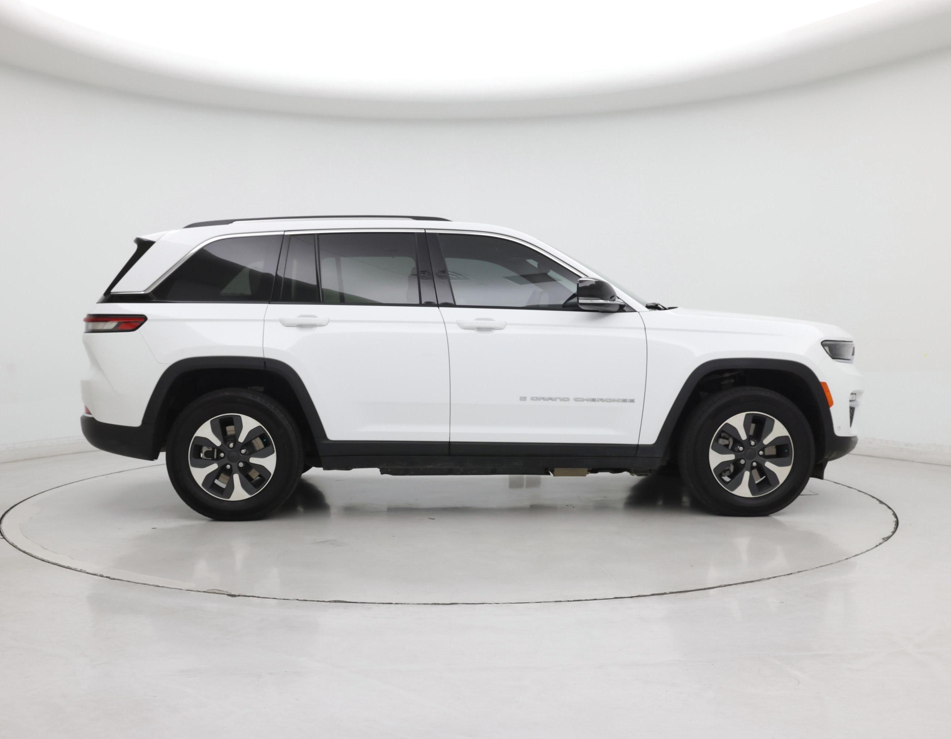 Thumbnail: 2022 Jeep Grand Cherokee - 7
